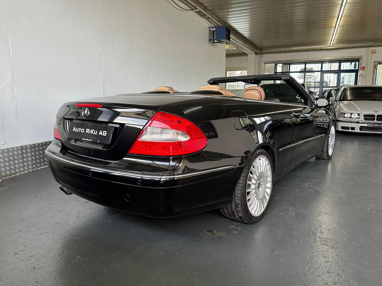 MERCEDES-BENZ CLK 350 Elégance 7G-Tronic-image-14