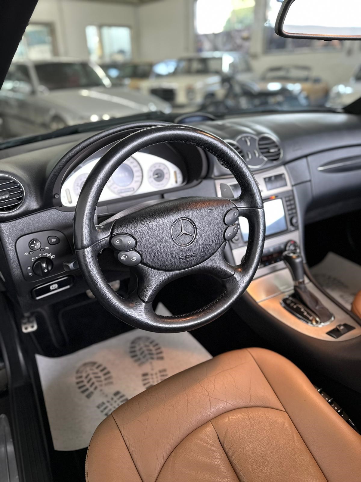 MERCEDES-BENZ CLK 350 Elégance 7G-Tronic-image-18