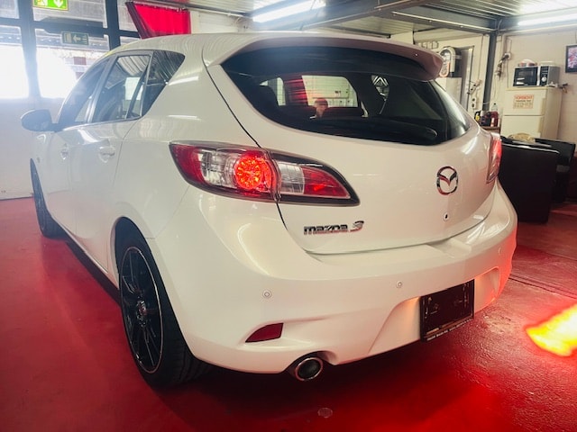 MAZDA 3 2.2 16V CD Sport-image-9