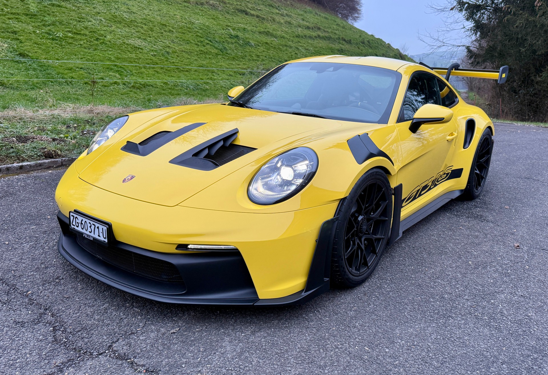 PORSCHE 911 GT3 RS-image-1
