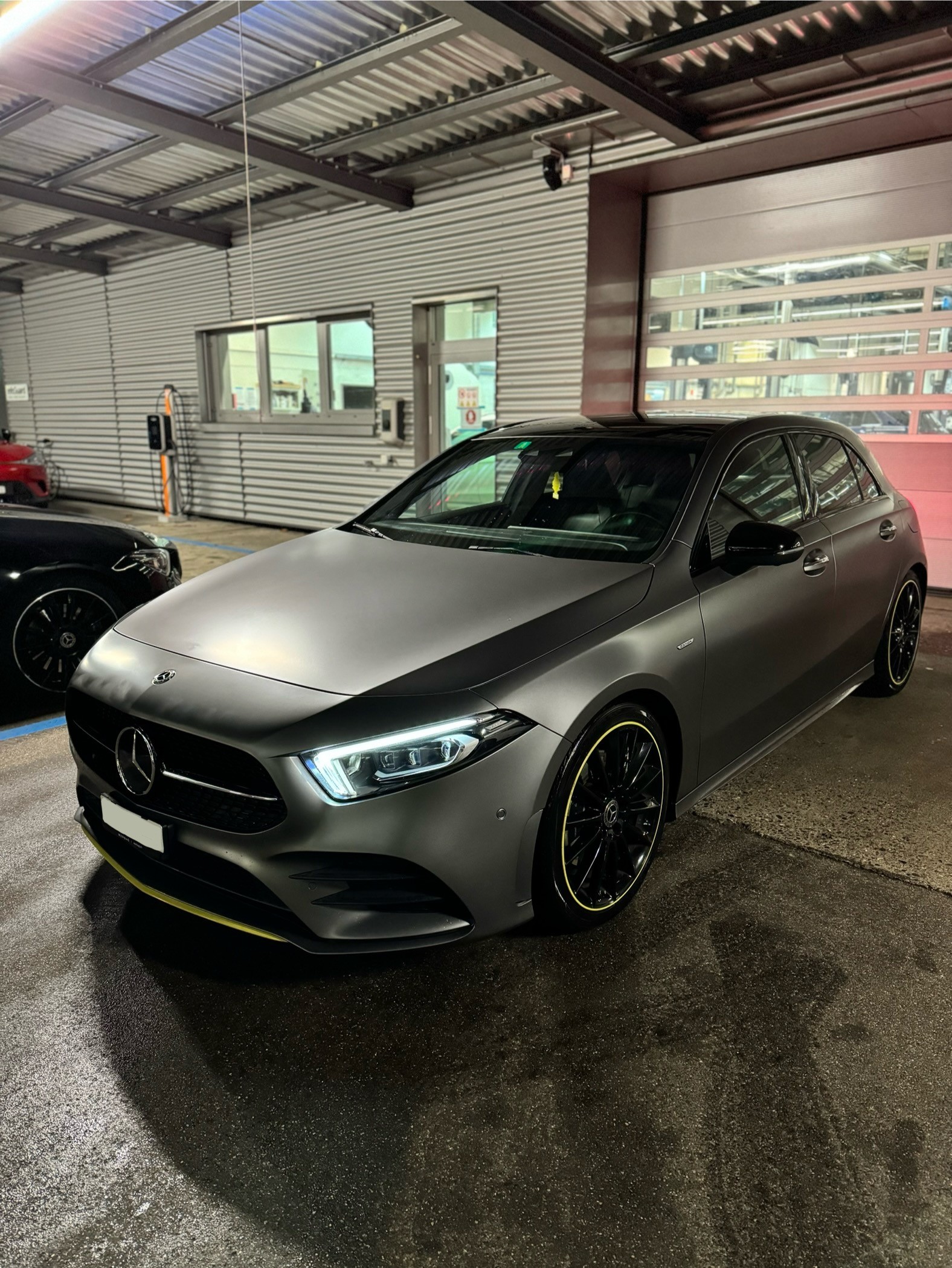 MERCEDES-BENZ AMG 4Matic YellowEdition1-image-8