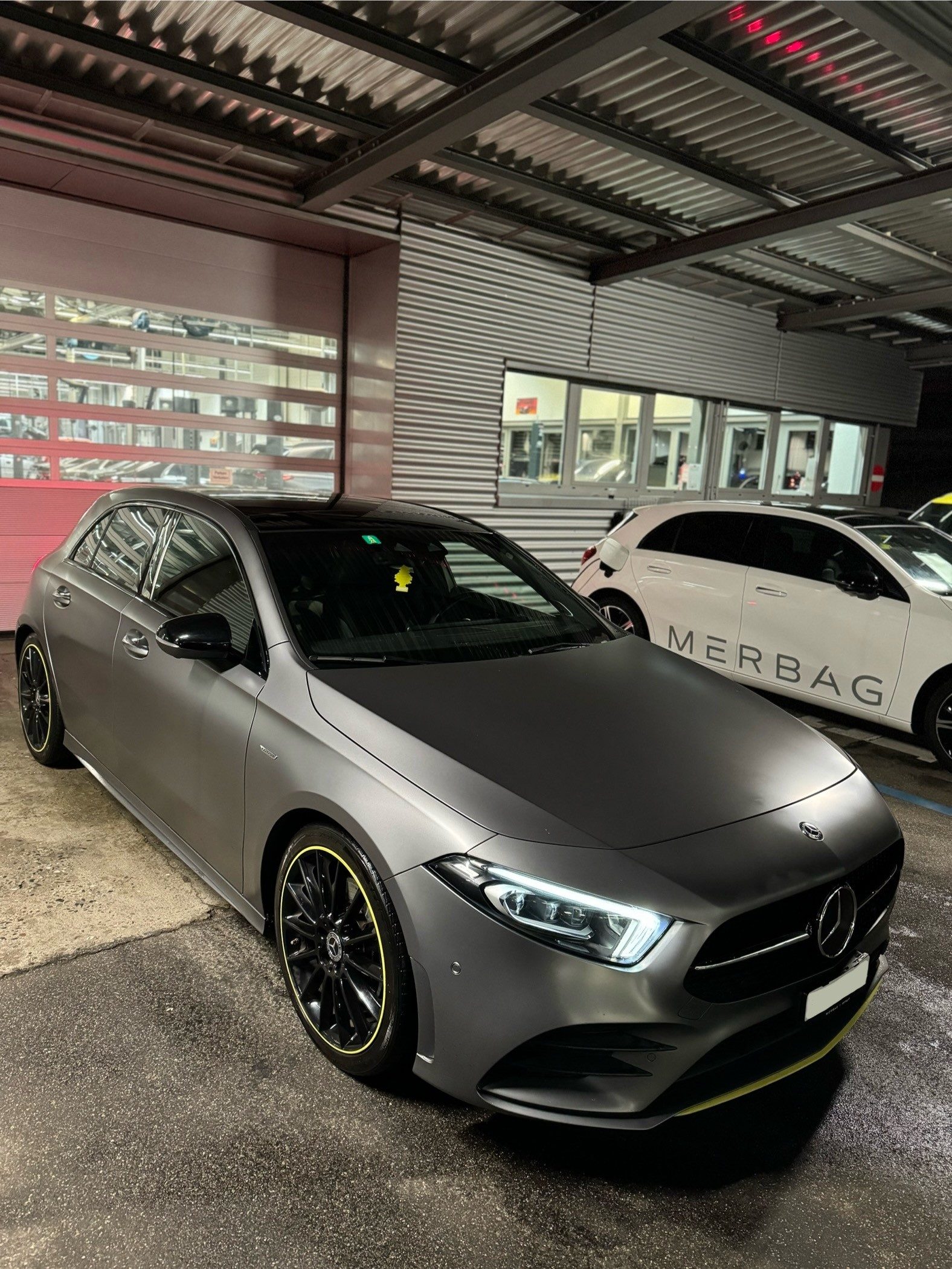 MERCEDES-BENZ AMG 4Matic YellowEdition1-image-9