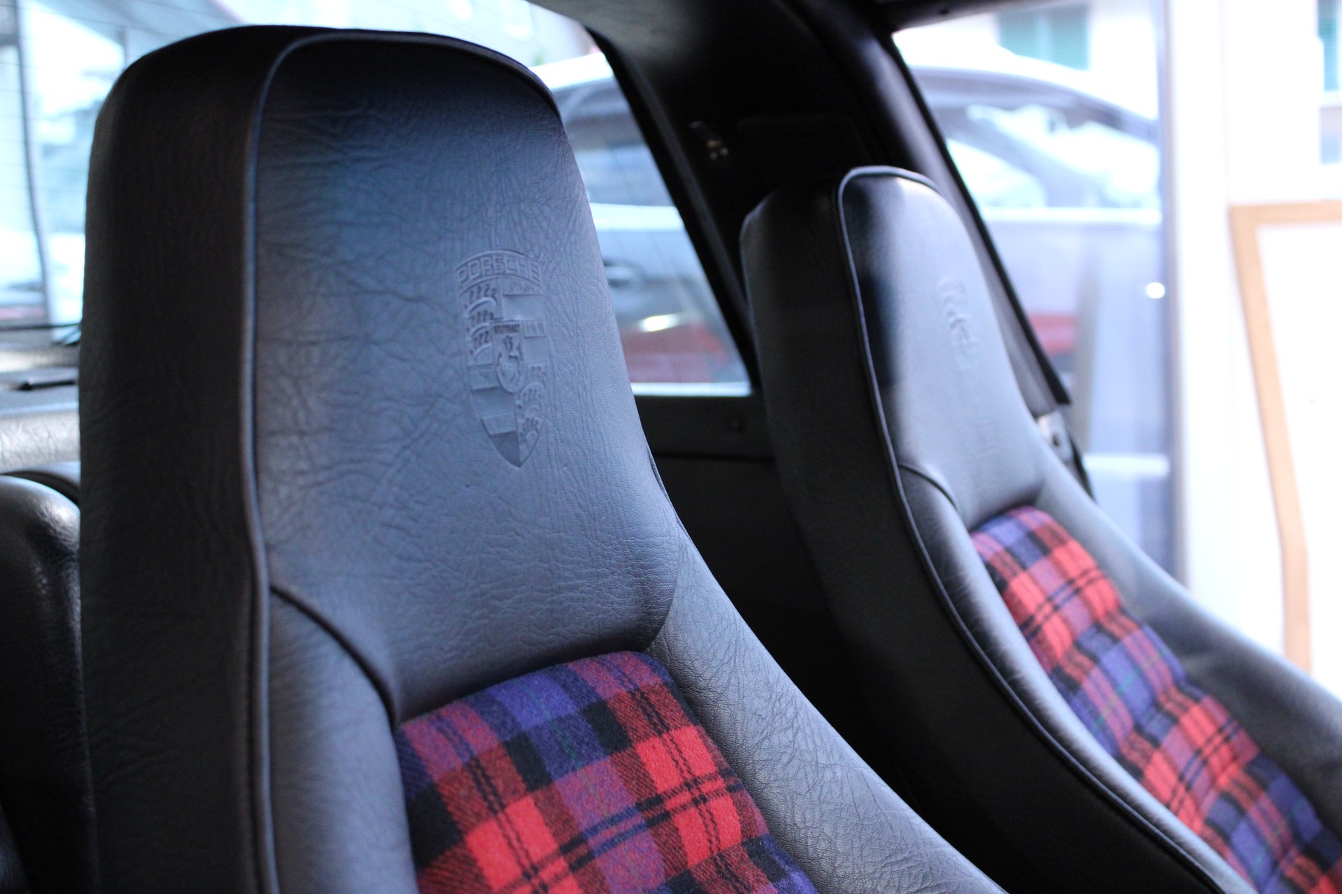 PORSCHE 911 SC Targa-image-12