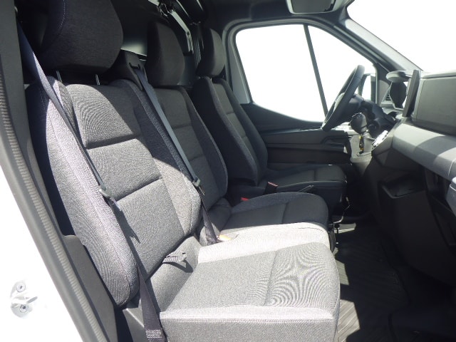 RENAULT Master T35 2.0 Blue dCi 130 L2H2 Advance-image-5
