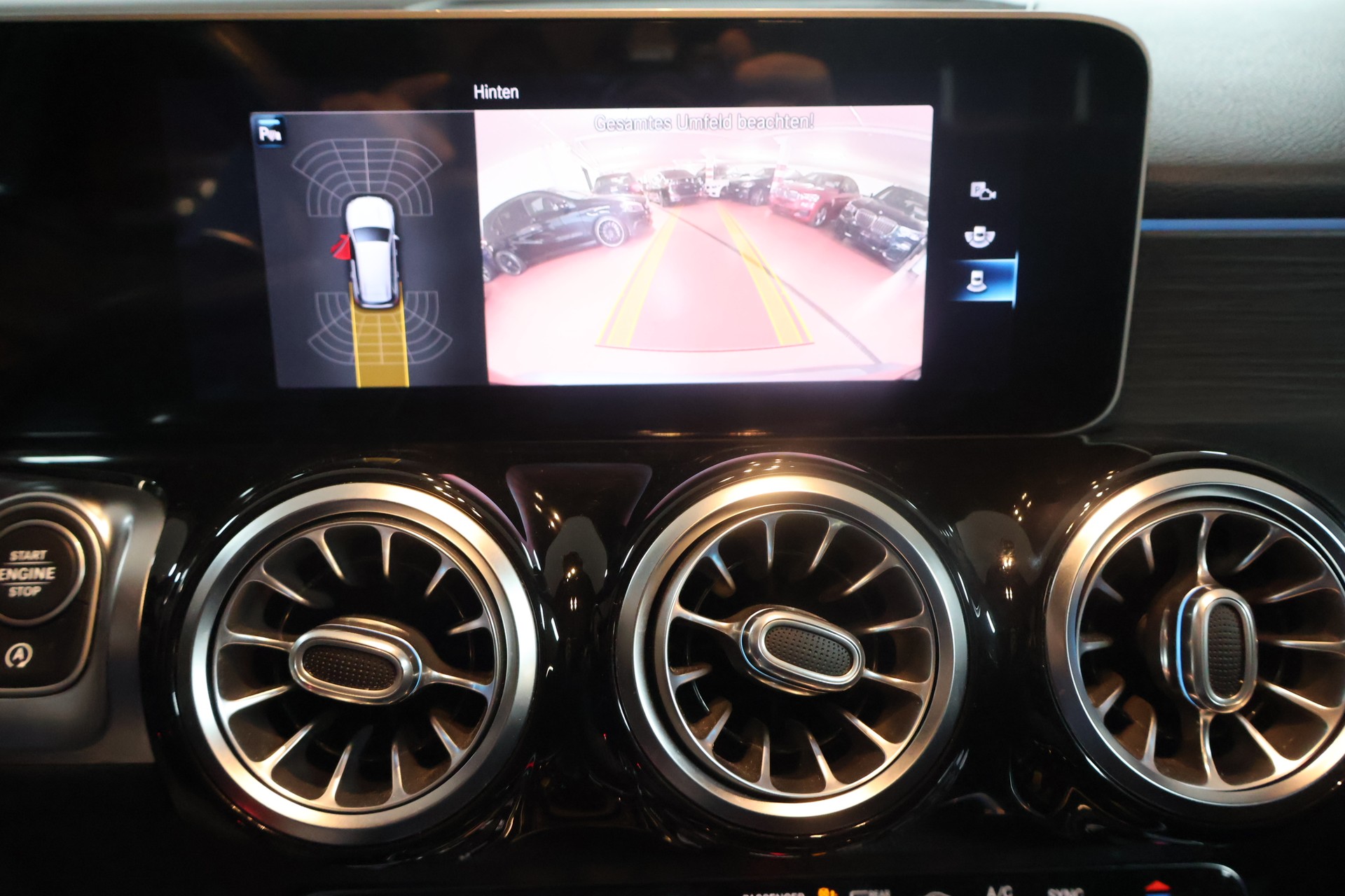 MERCEDES-BENZ GLB 35 AMG 4Matic 8G-Tronic-image-12