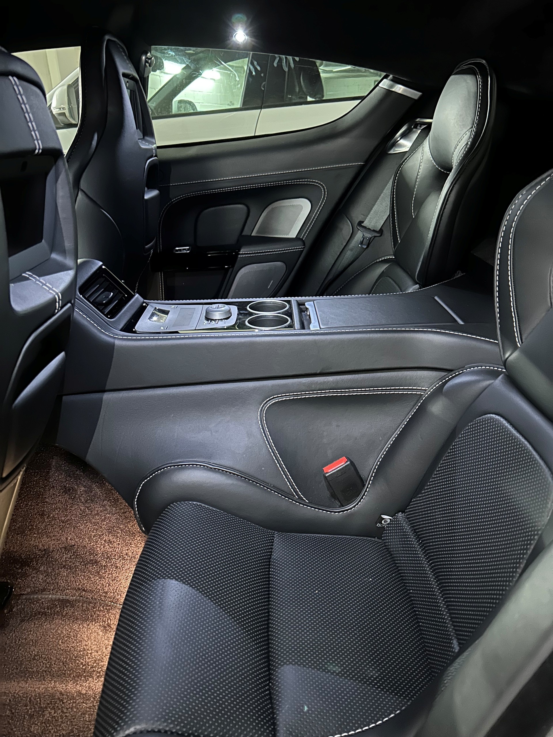 ASTON MARTIN Rapide S 5.9 V12 Touchtronic 3-image-9