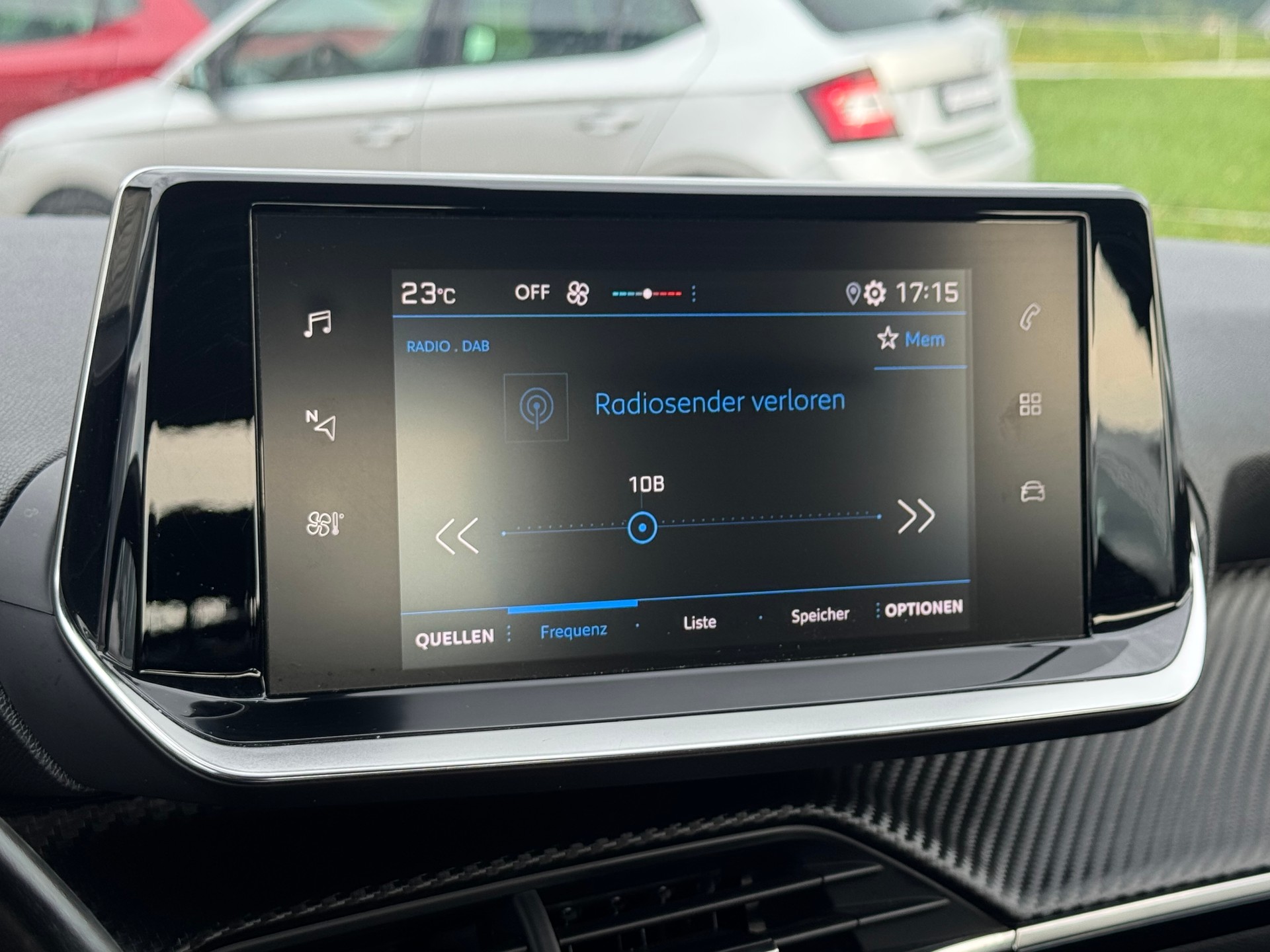 PEUGEOT 208 1.5 BlueHDi Active-image-10