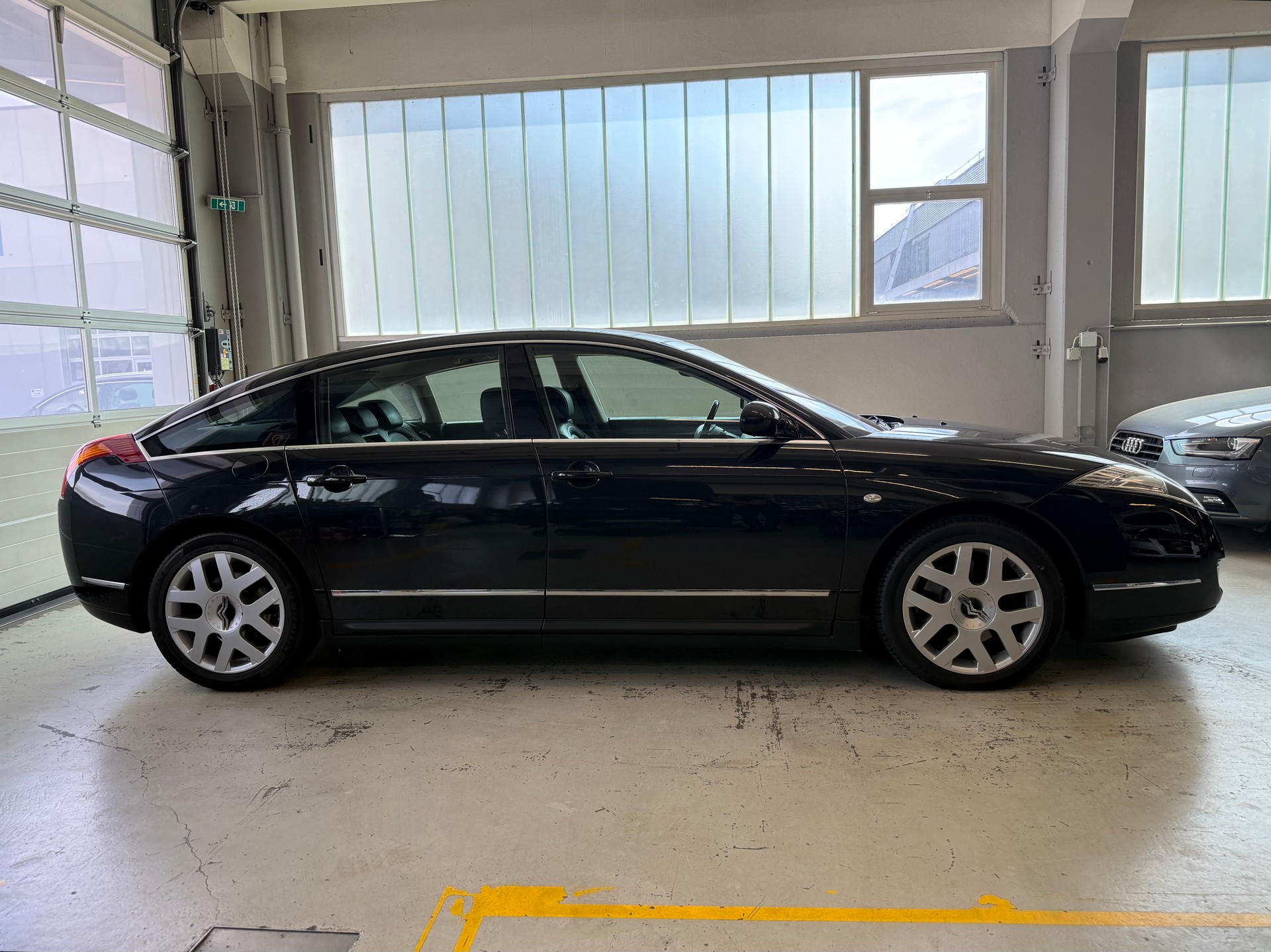 CITROEN C6 Sedan 3.0i V6 Exclusive Automatic-image-3