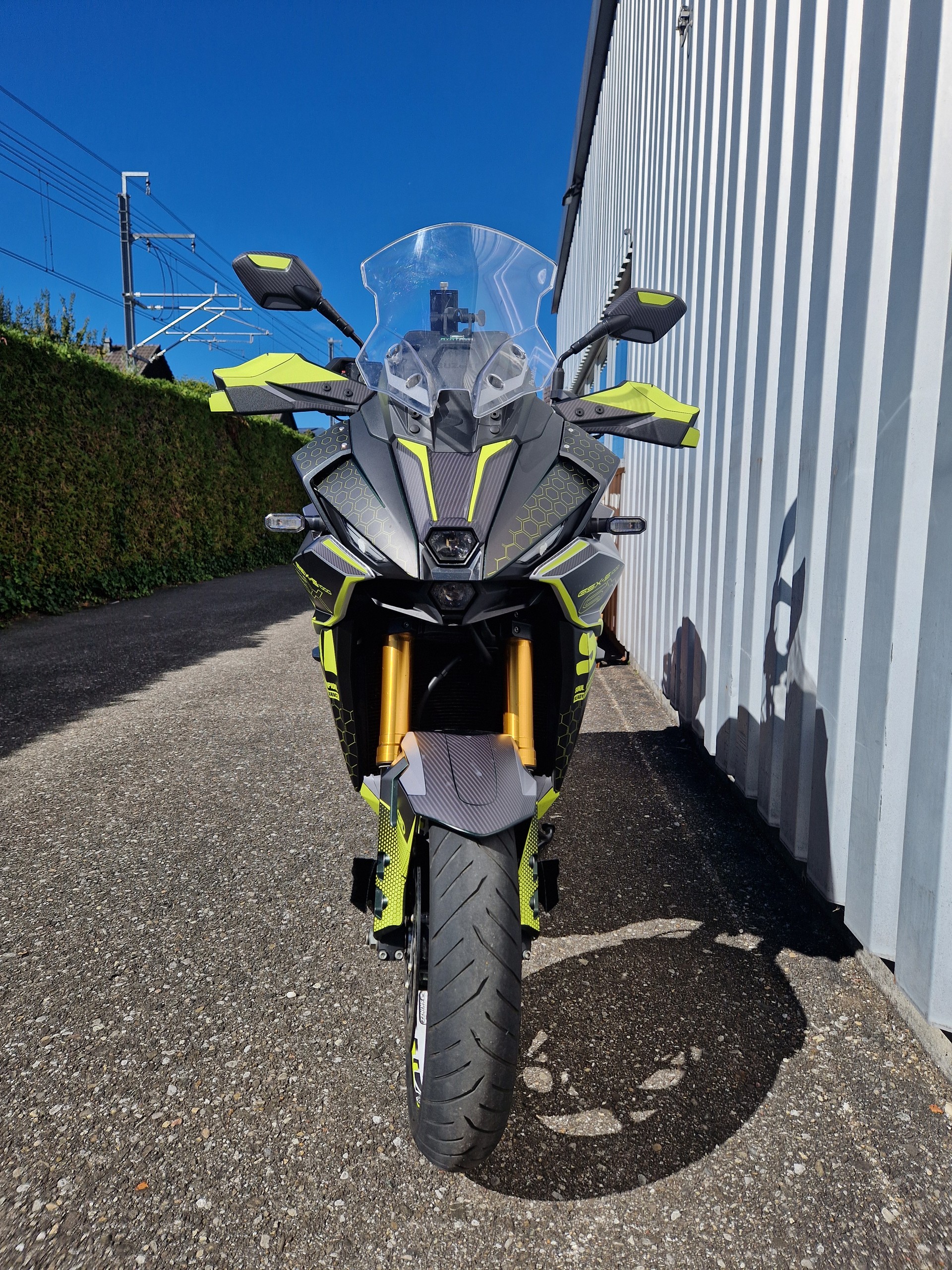 SUZUKI GSX-S 1000 GX Travel-showroom-element-2