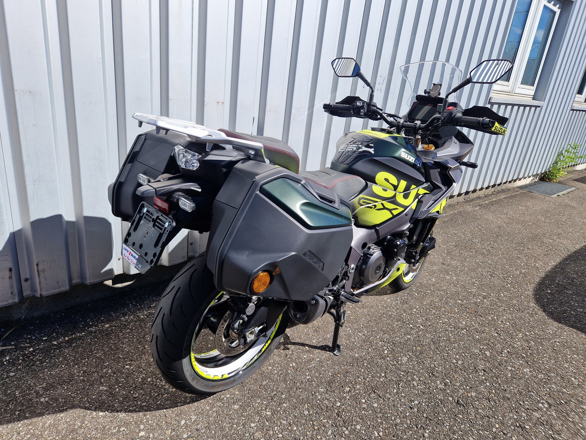SUZUKI GSX-S 1000 GX Travel-showroom-element-3