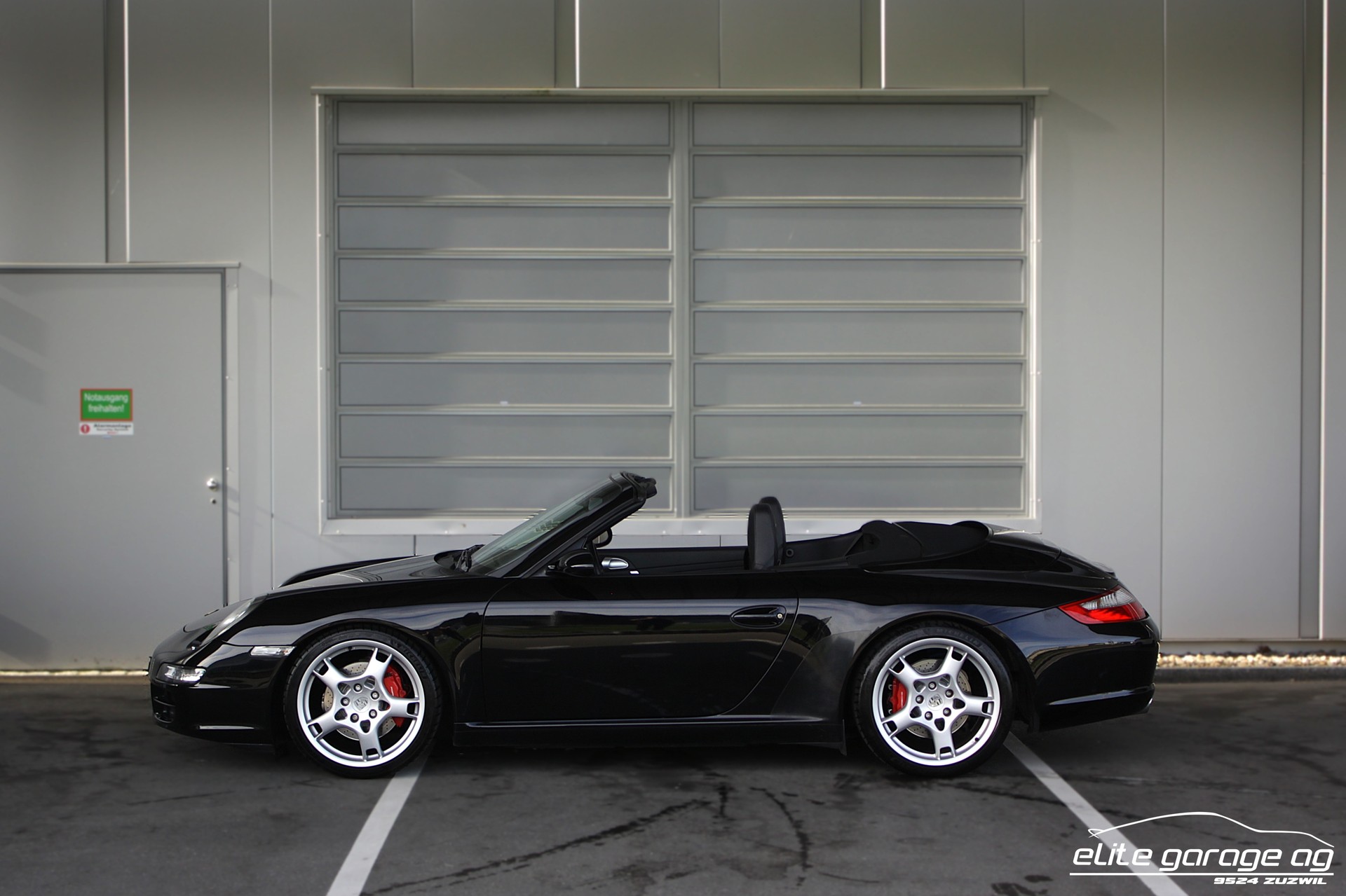PORSCHE 911 Cabrio Carrera S-image-1