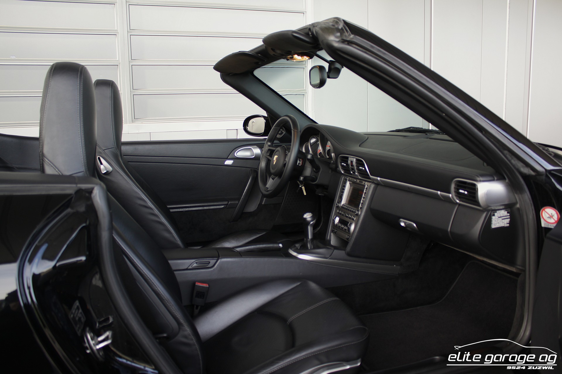 PORSCHE 911 Cabrio Carrera S-image-15
