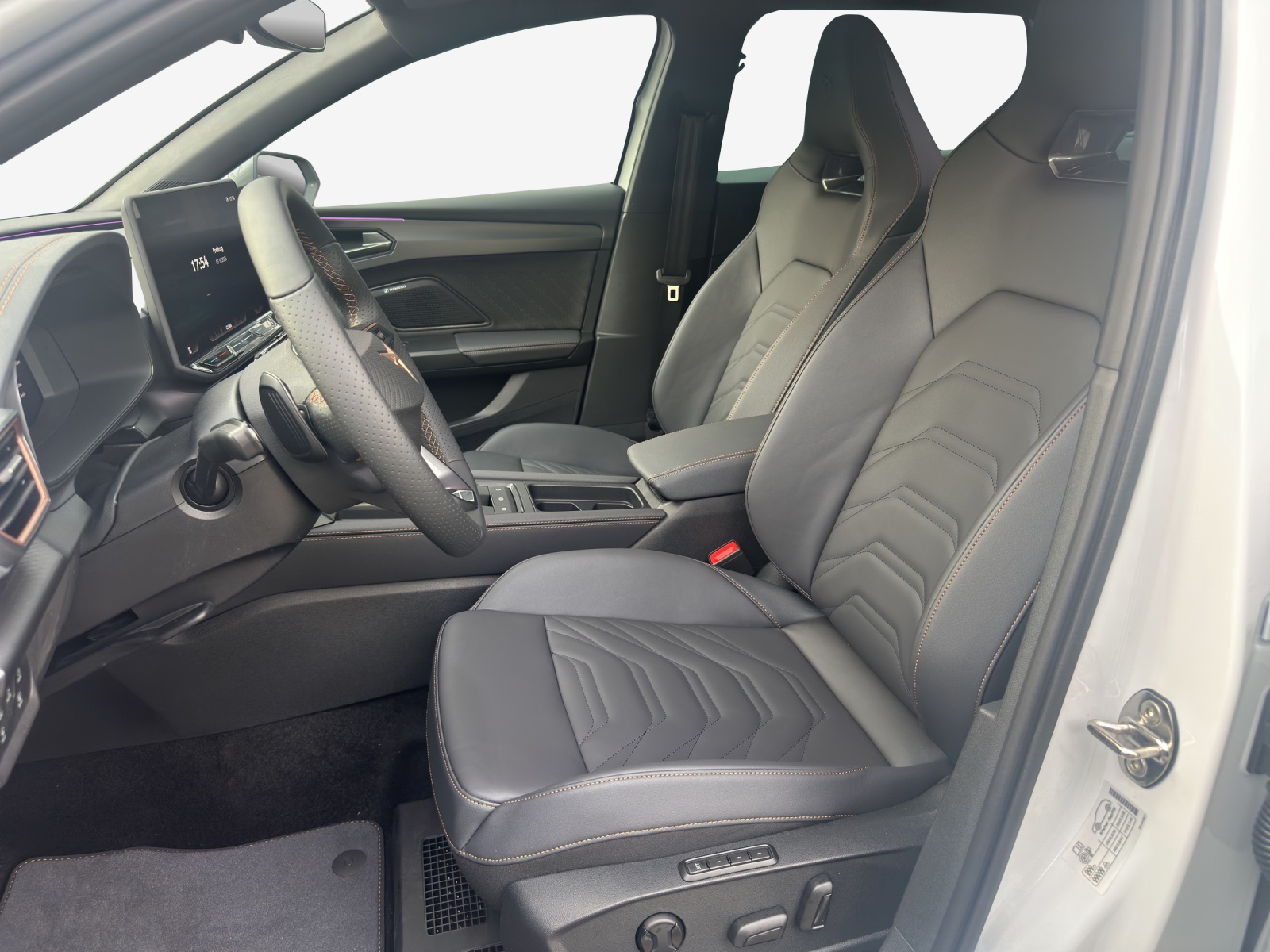 CUPRA LEON ST 1.5 e-HYBRID pHEV Extreme DSG-image-7