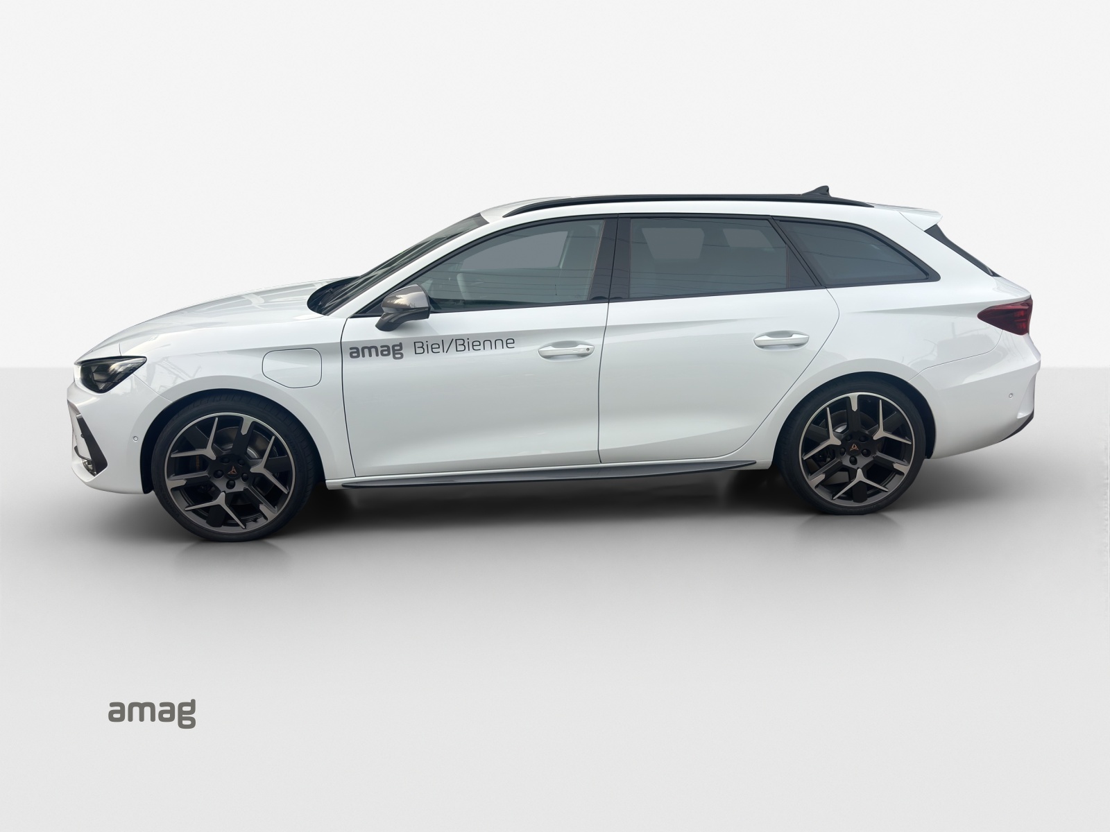 CUPRA LEON ST 1.5 e-HYBRID pHEV Extreme DSG-image-1