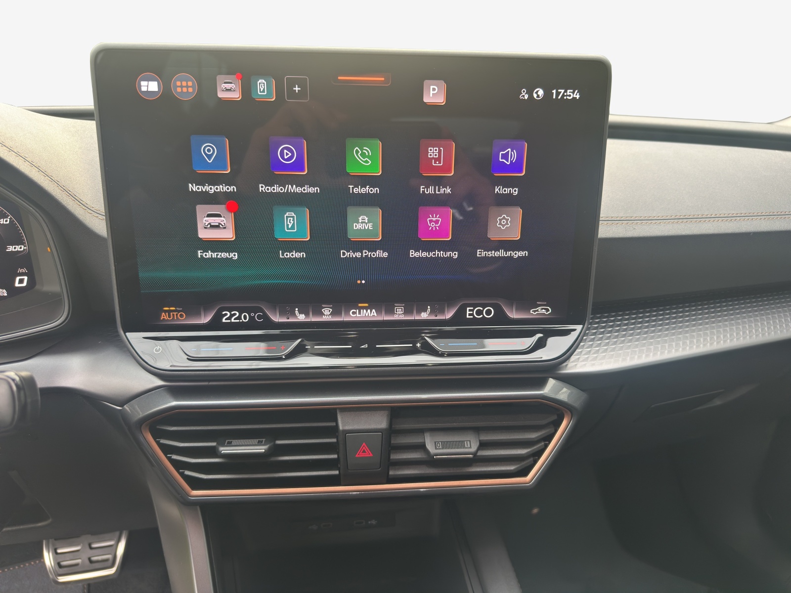 CUPRA LEON ST 1.5 e-HYBRID pHEV Extreme DSG-image-10