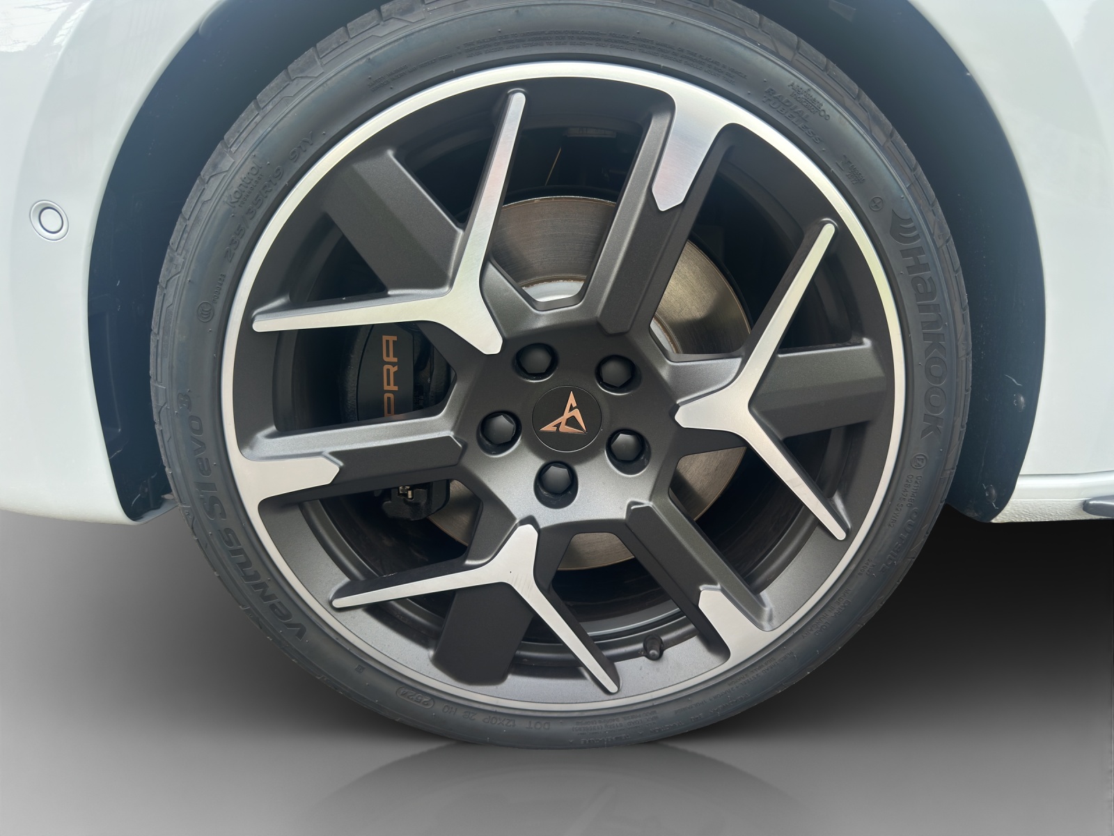 CUPRA LEON ST 1.5 e-HYBRID pHEV Extreme DSG-image-15