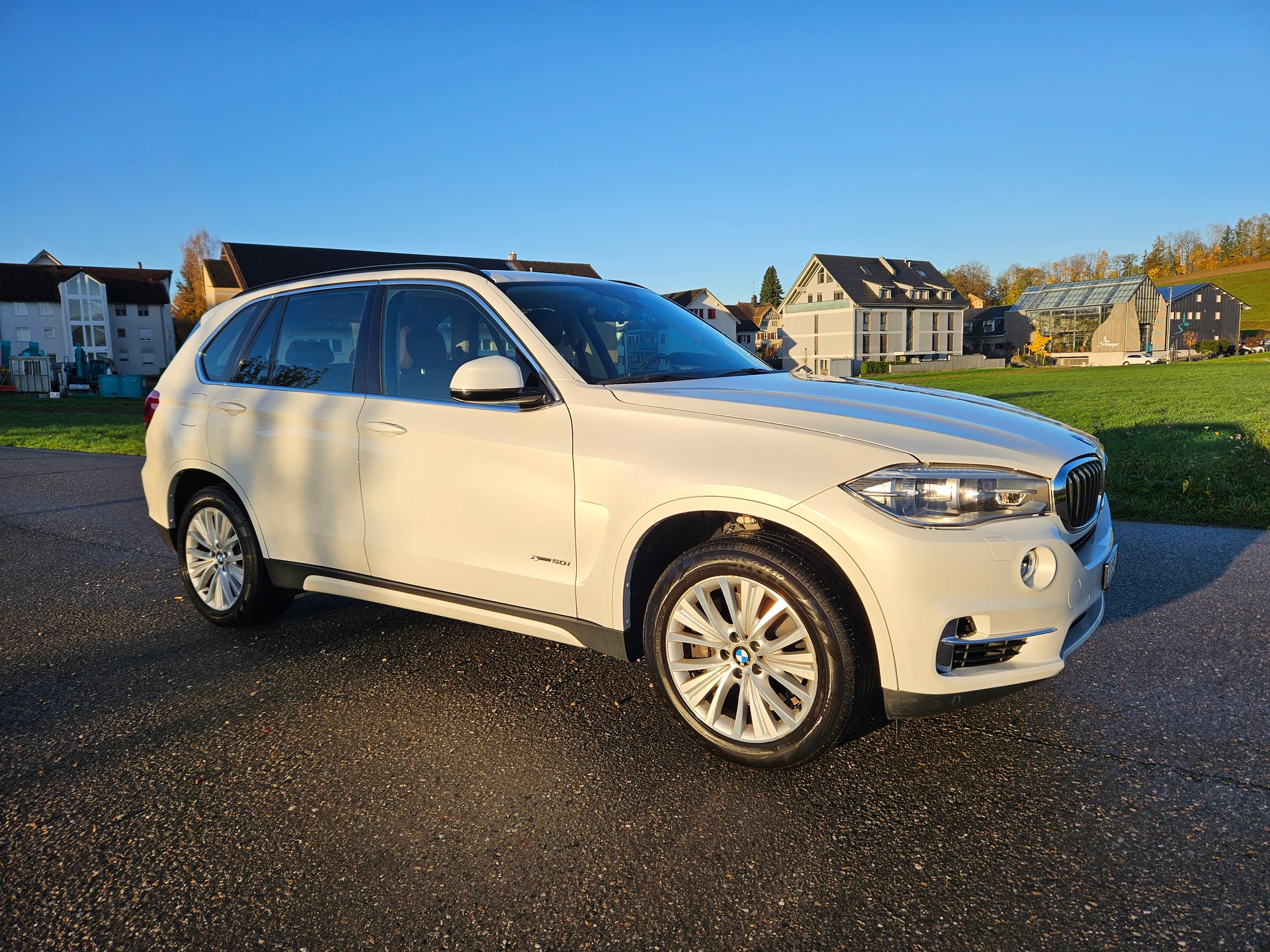 BMW X5 xDrive 50i Steptronic-showroom-element-1