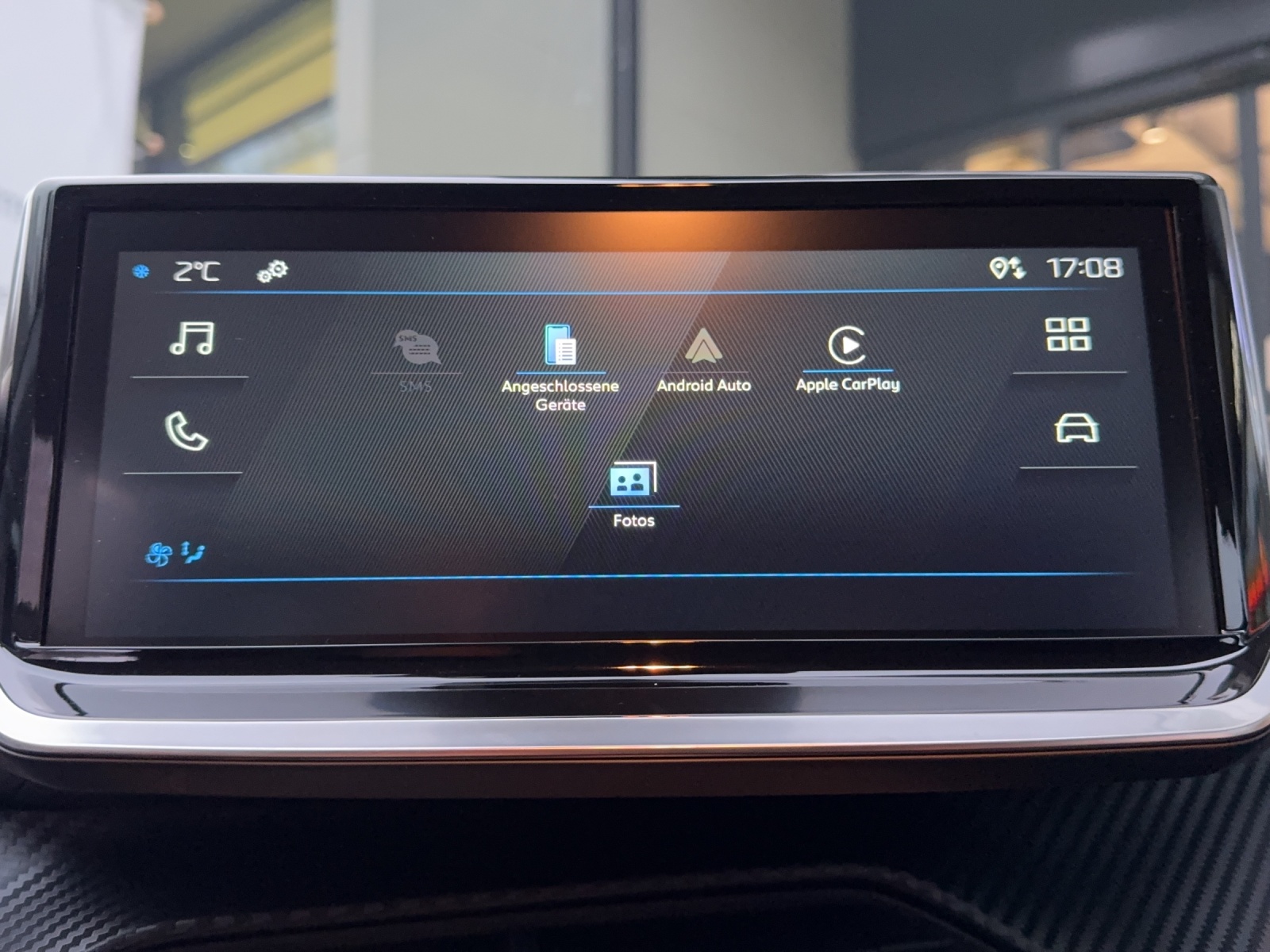 PEUGEOT 208 NEW 1.2 MHEV 110 Style-image-10