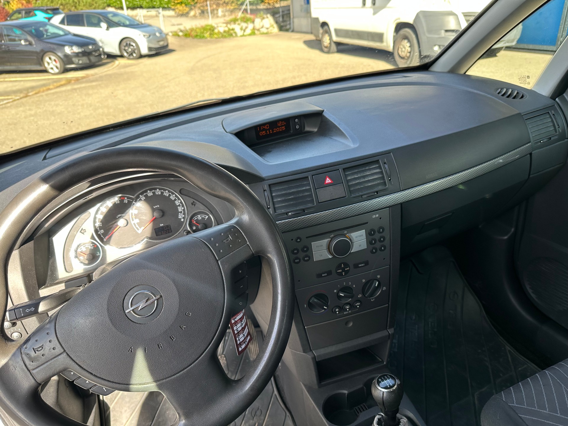 OPEL Meriva 1.8i 16V Cosmo-image-11