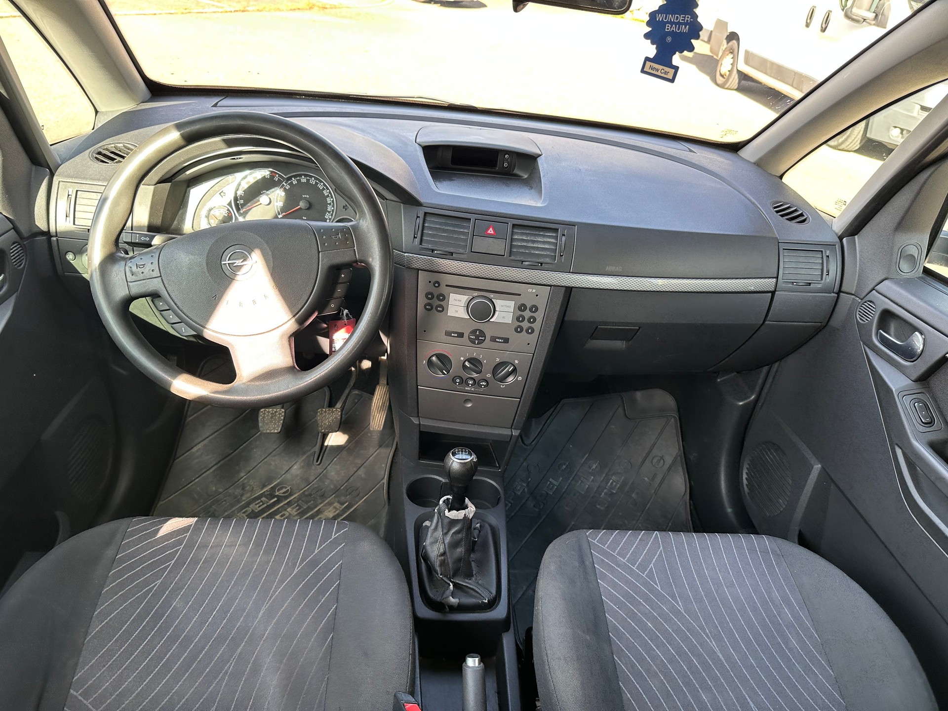 OPEL Meriva 1.8i 16V Cosmo-image-8