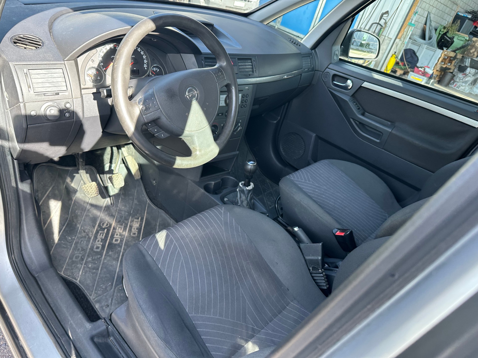OPEL Meriva 1.8i 16V Cosmo-image-10