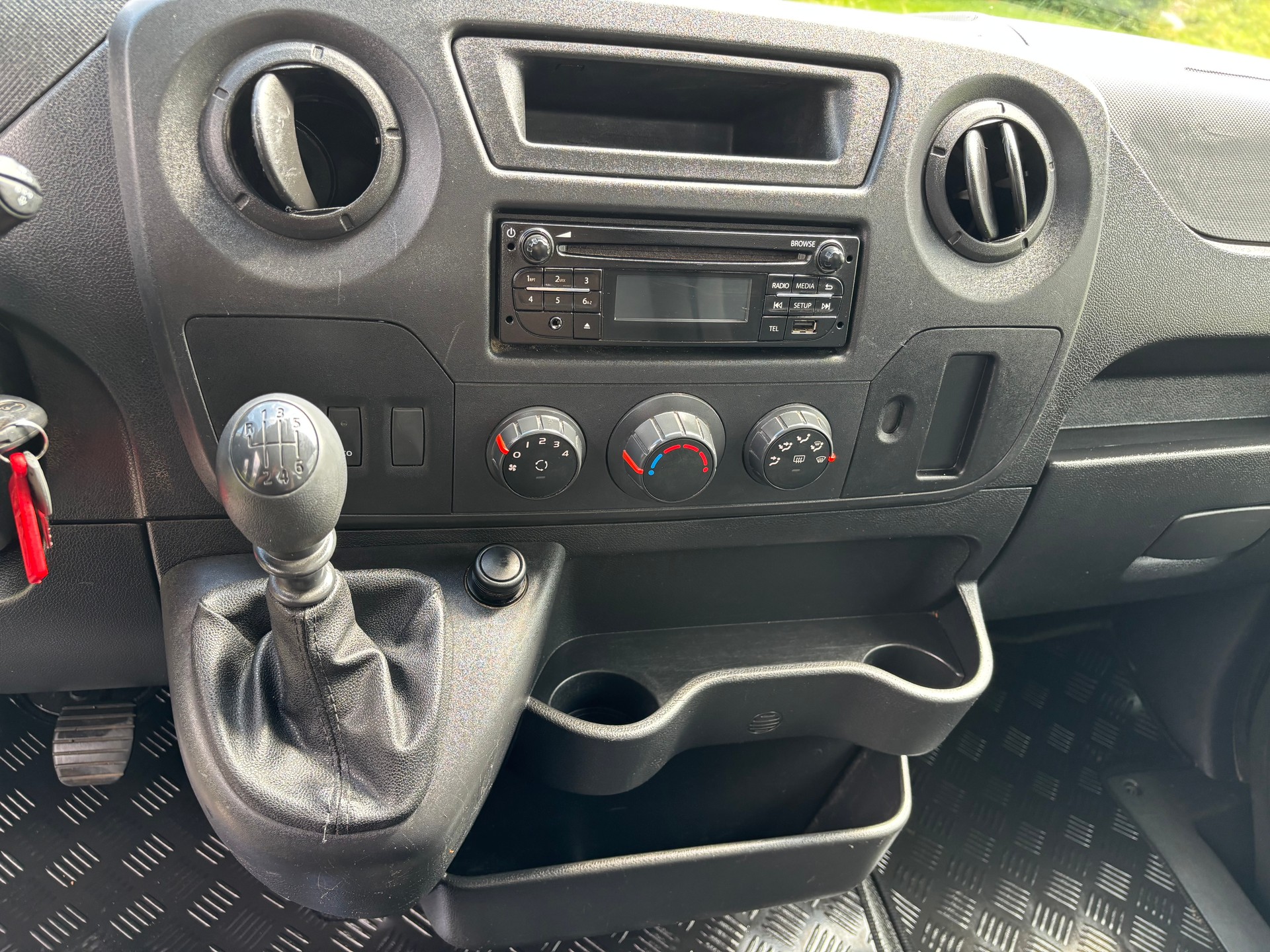RENAULT MASTER-image-14
