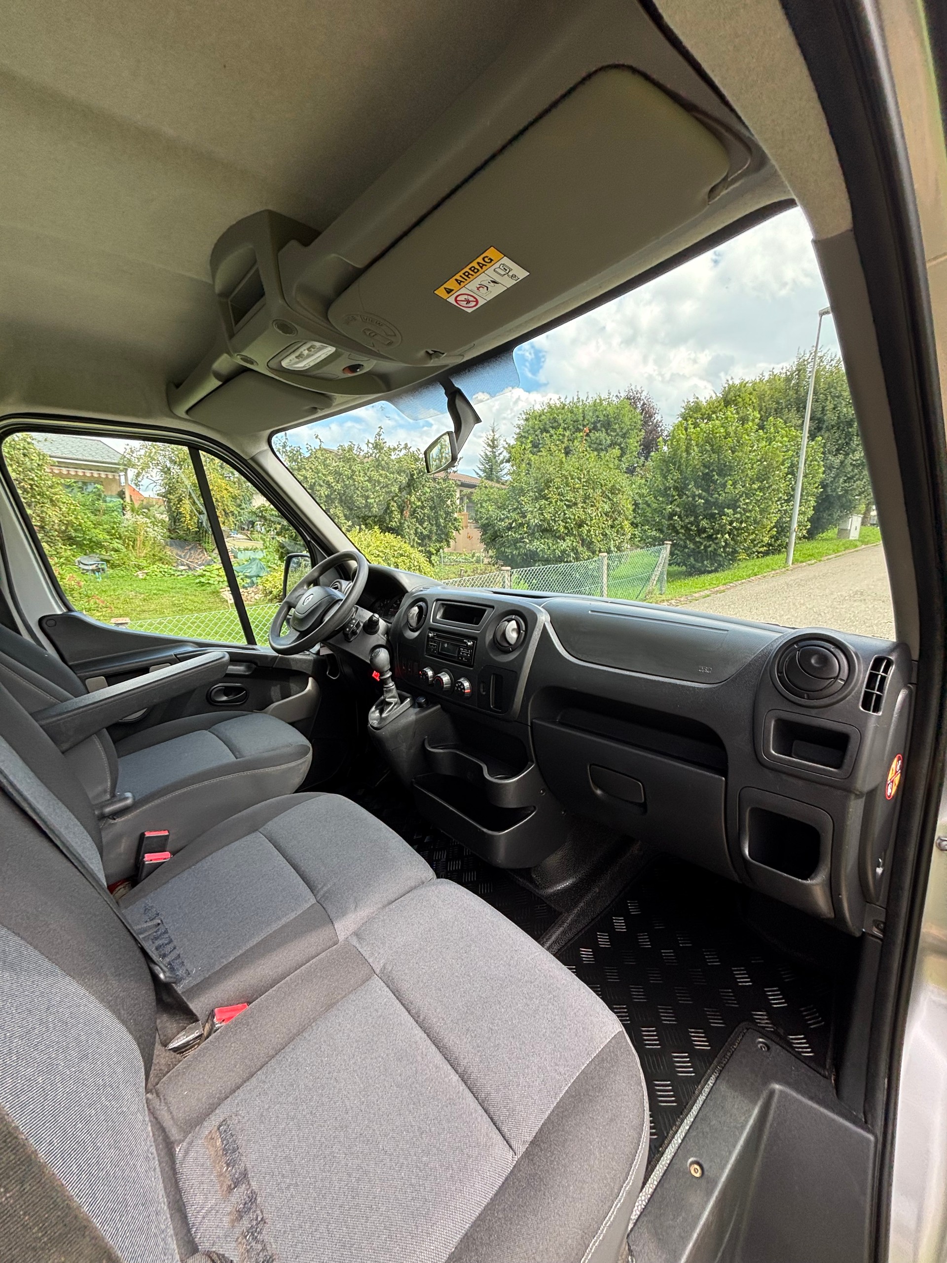 RENAULT MASTER-image-15