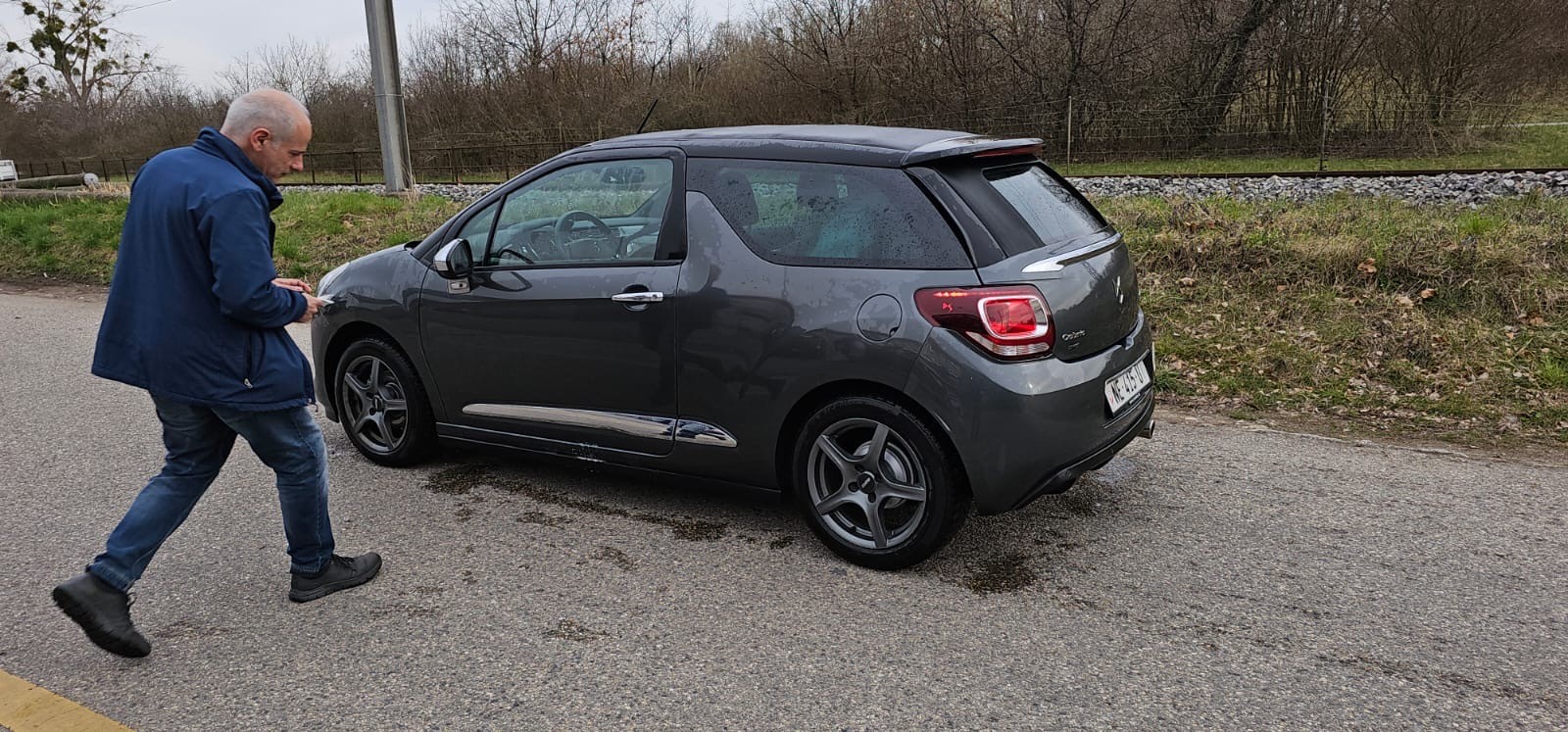 DS AUTOMOBILES DS3 Cabrio 1.2 VTi Chic-image-1