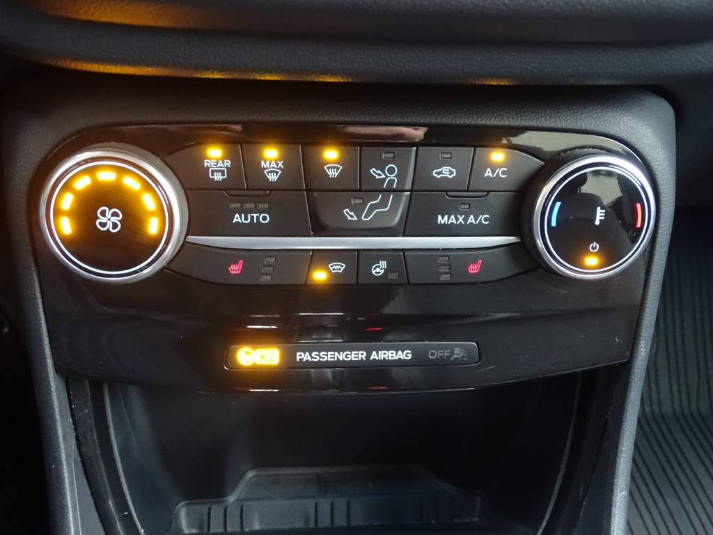 FORD Puma 1.0 EcoB Hybrid 155 Titanium-image-13