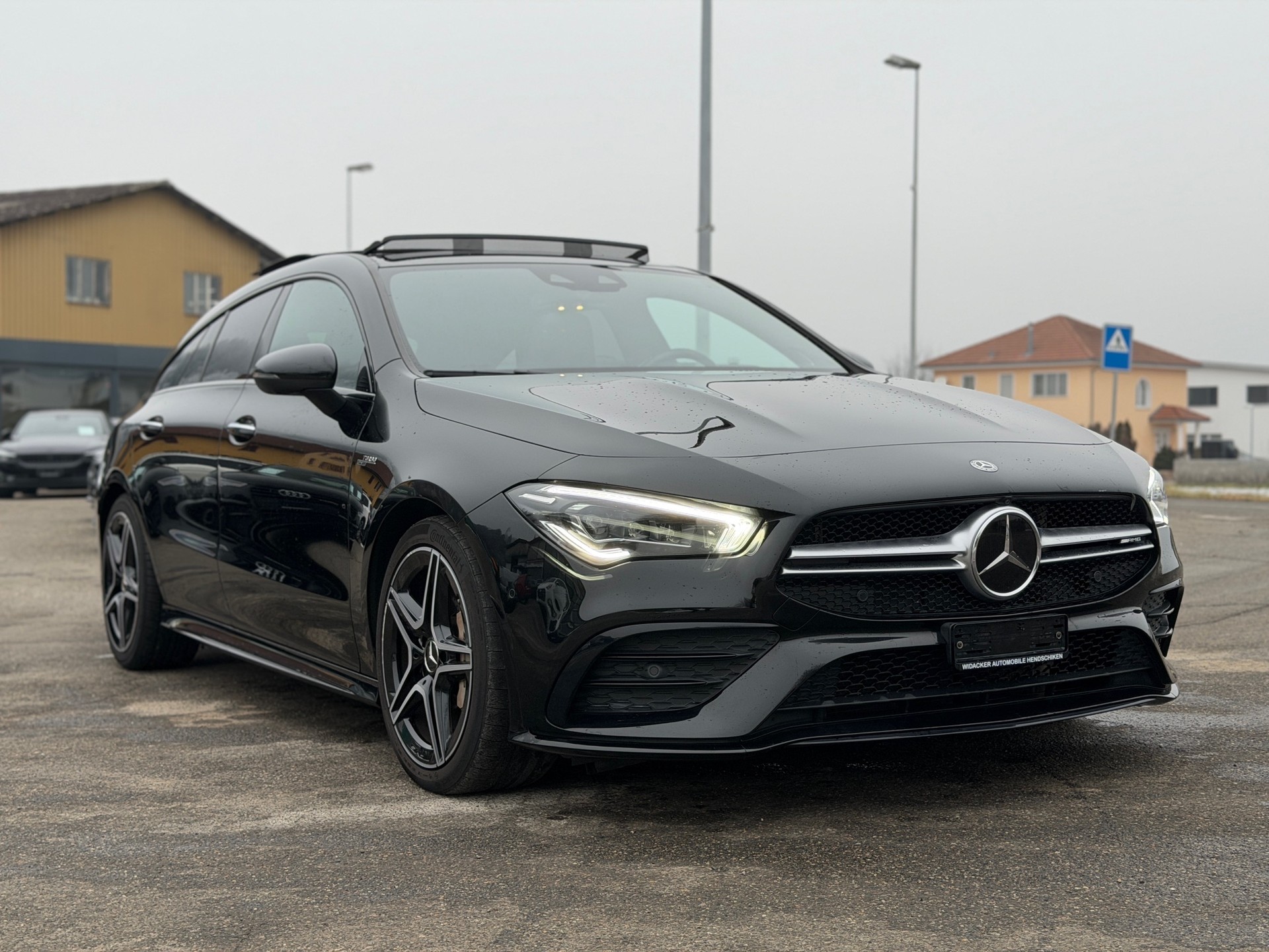 MERCEDES-BENZ CLA Shooting Brake 35 AMG 4Matic 7G-DCT-image-2