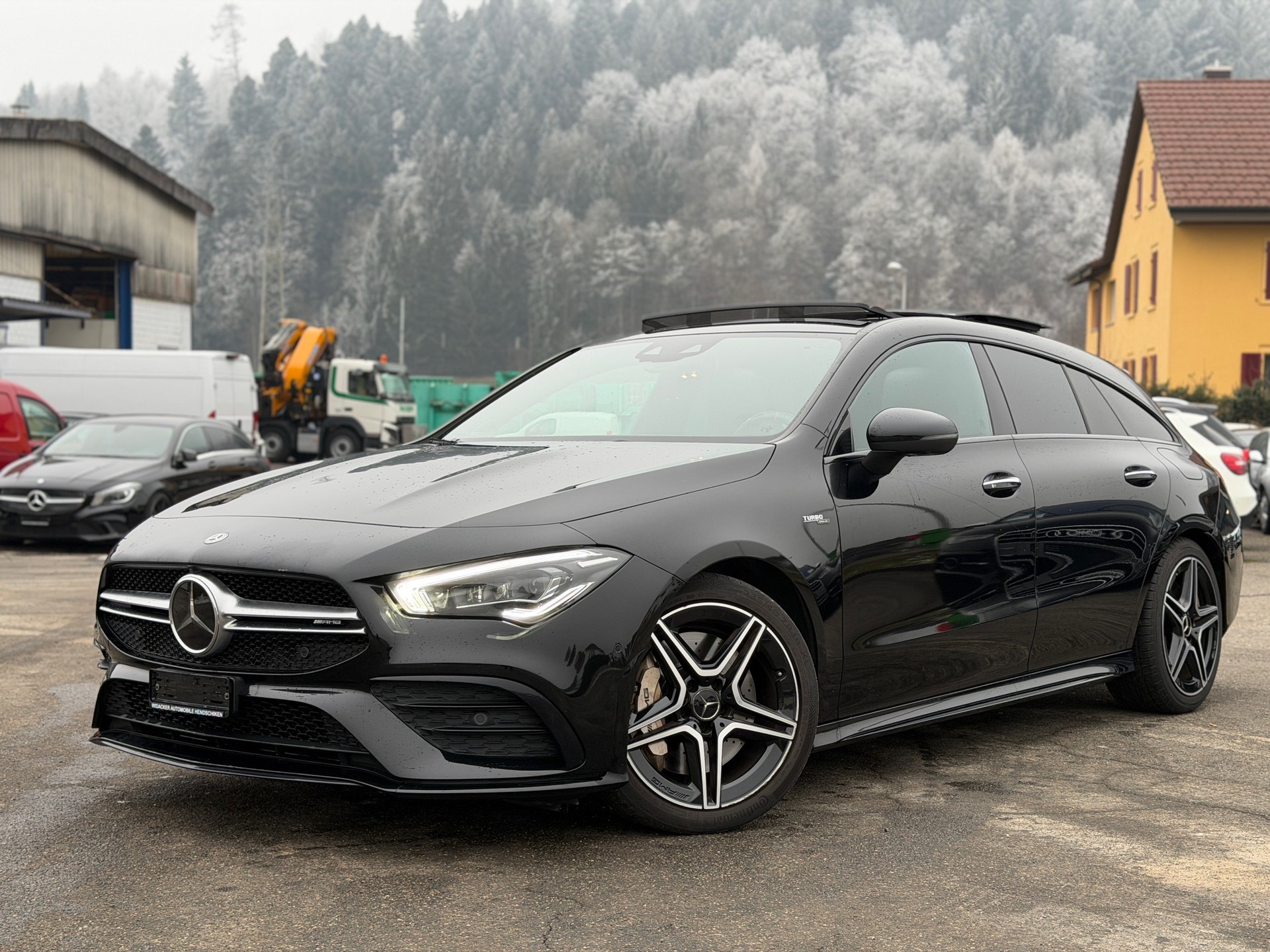 MERCEDES-BENZ CLA Shooting Brake 35 AMG 4Matic 7G-DCT