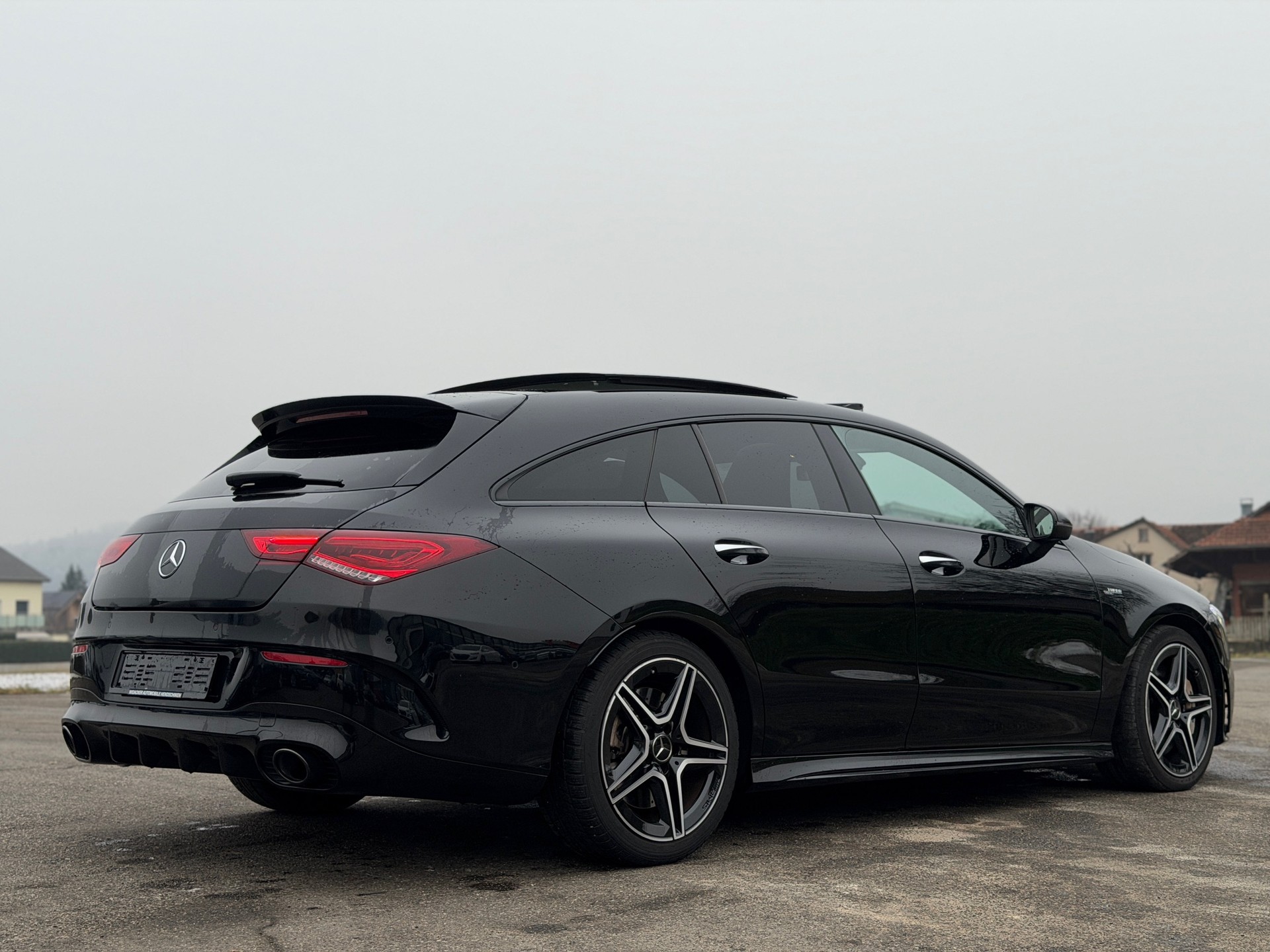 MERCEDES-BENZ CLA Shooting Brake 35 AMG 4Matic 7G-DCT-image-3