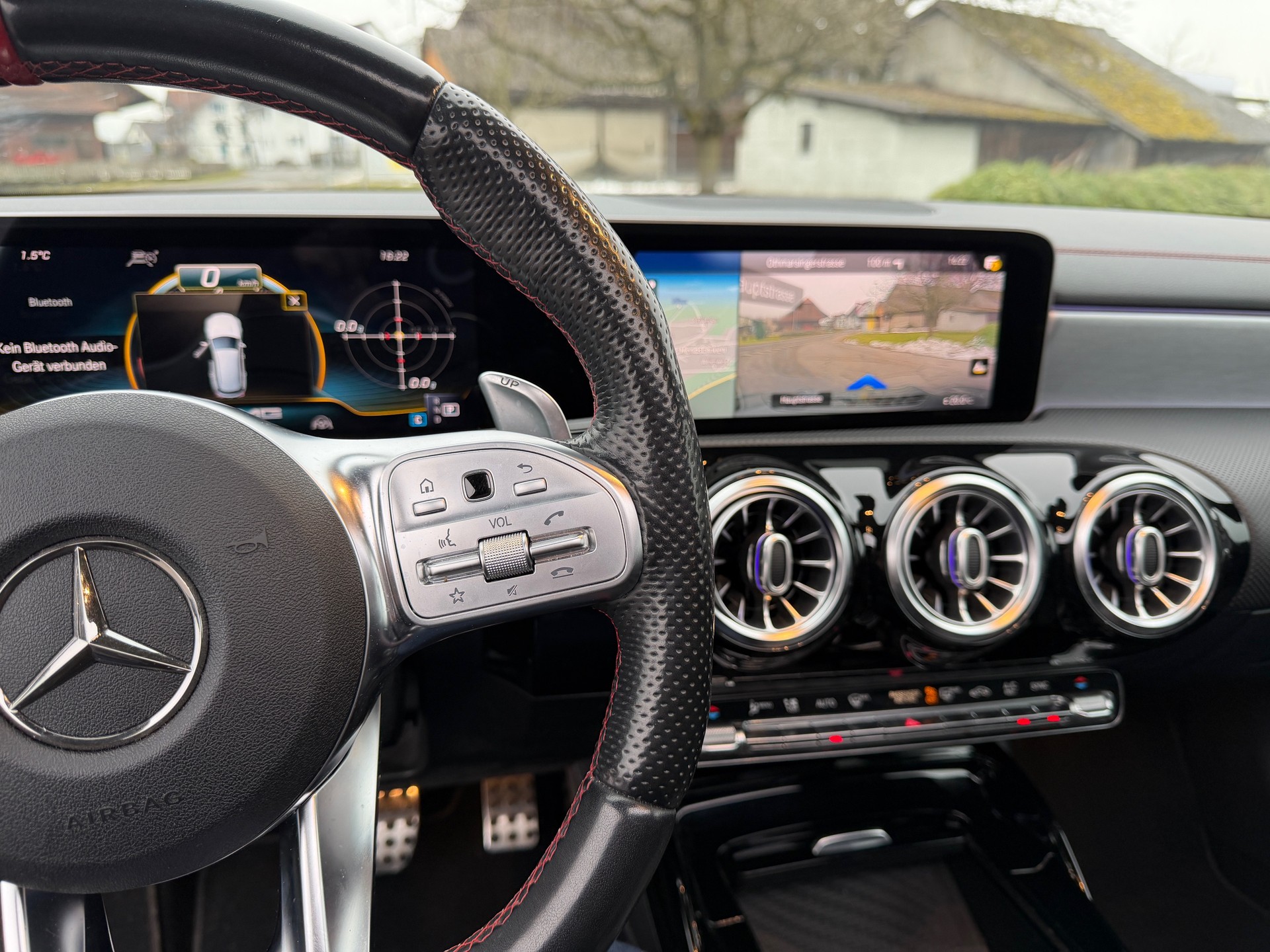 MERCEDES-BENZ CLA Shooting Brake 35 AMG 4Matic 7G-DCT-image-8