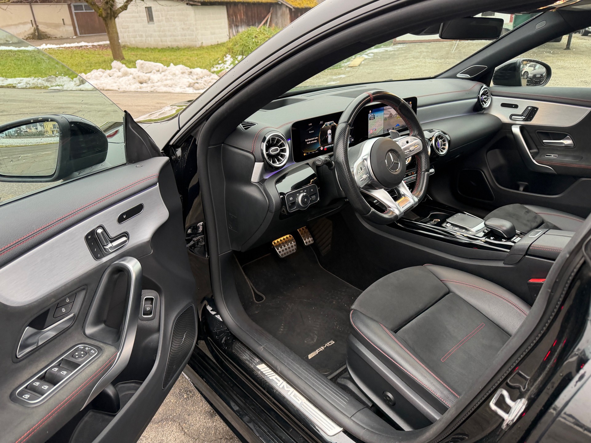 MERCEDES-BENZ CLA Shooting Brake 35 AMG 4Matic 7G-DCT-image-10