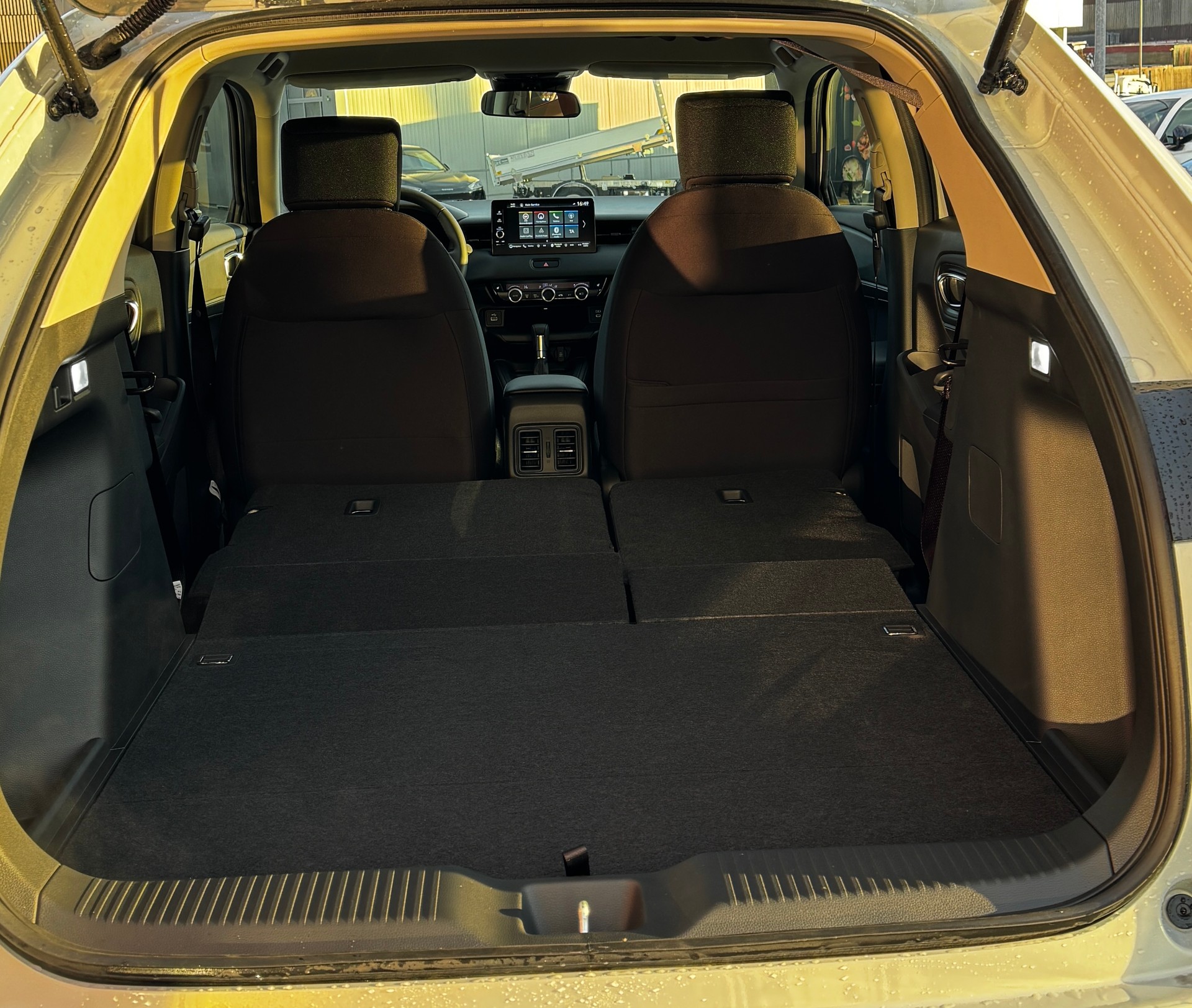 HONDA HR-V e:HEV 1.5l Elegance eCVT 1.9% Leasing Aktion unschlagbar mit 8 Jahren Garantie-image-7