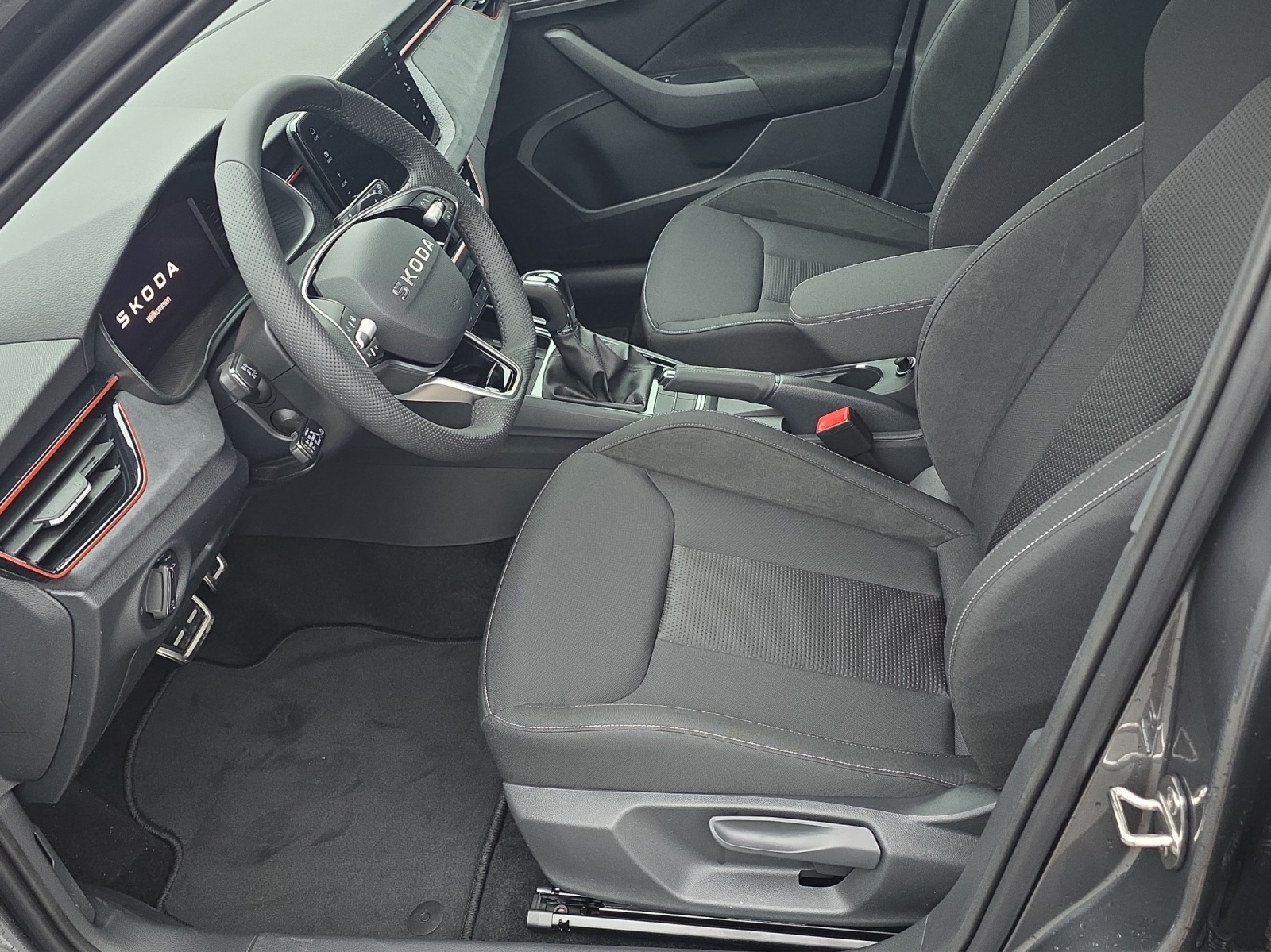 SKODA Kamiq 1.5 TSI Dynamic DSG-image-3