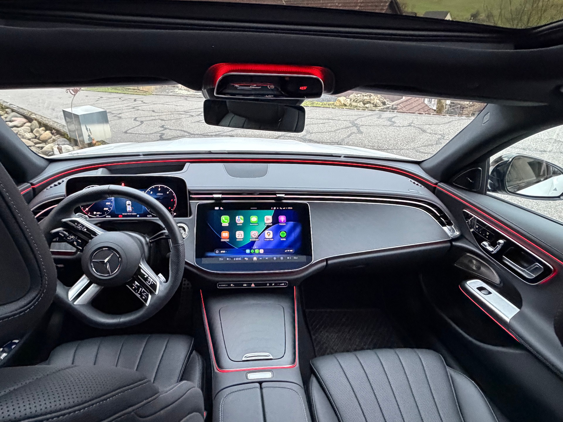MERCEDES-BENZ E 220 d T 4Matic 9G-Tronic-image-4