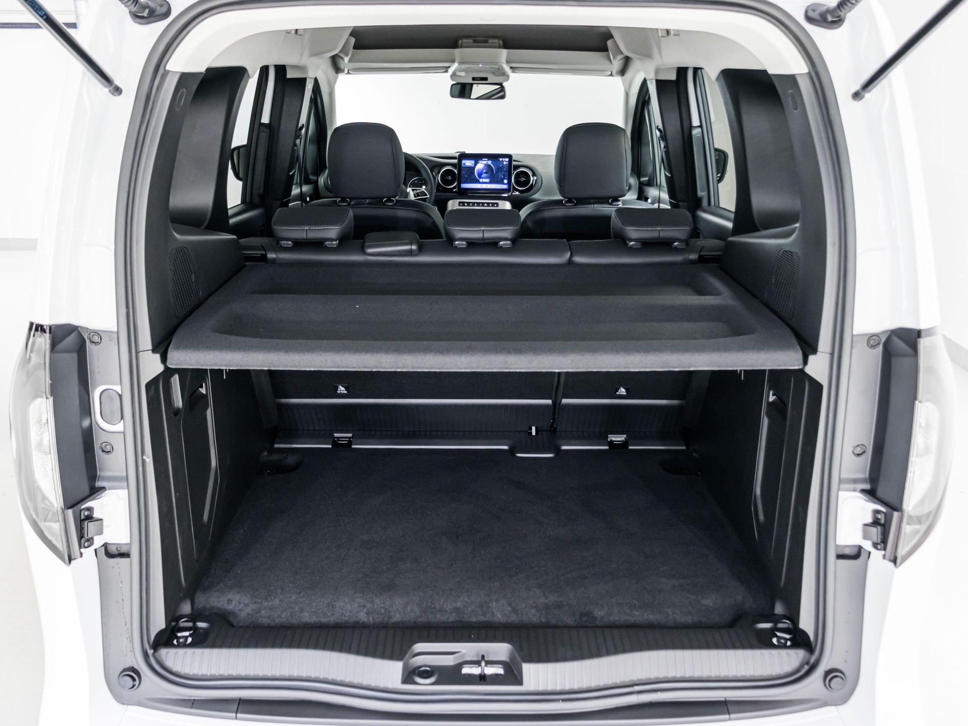 MERCEDES-BENZ T 180 d PROGRESSIVE Standard-image-12