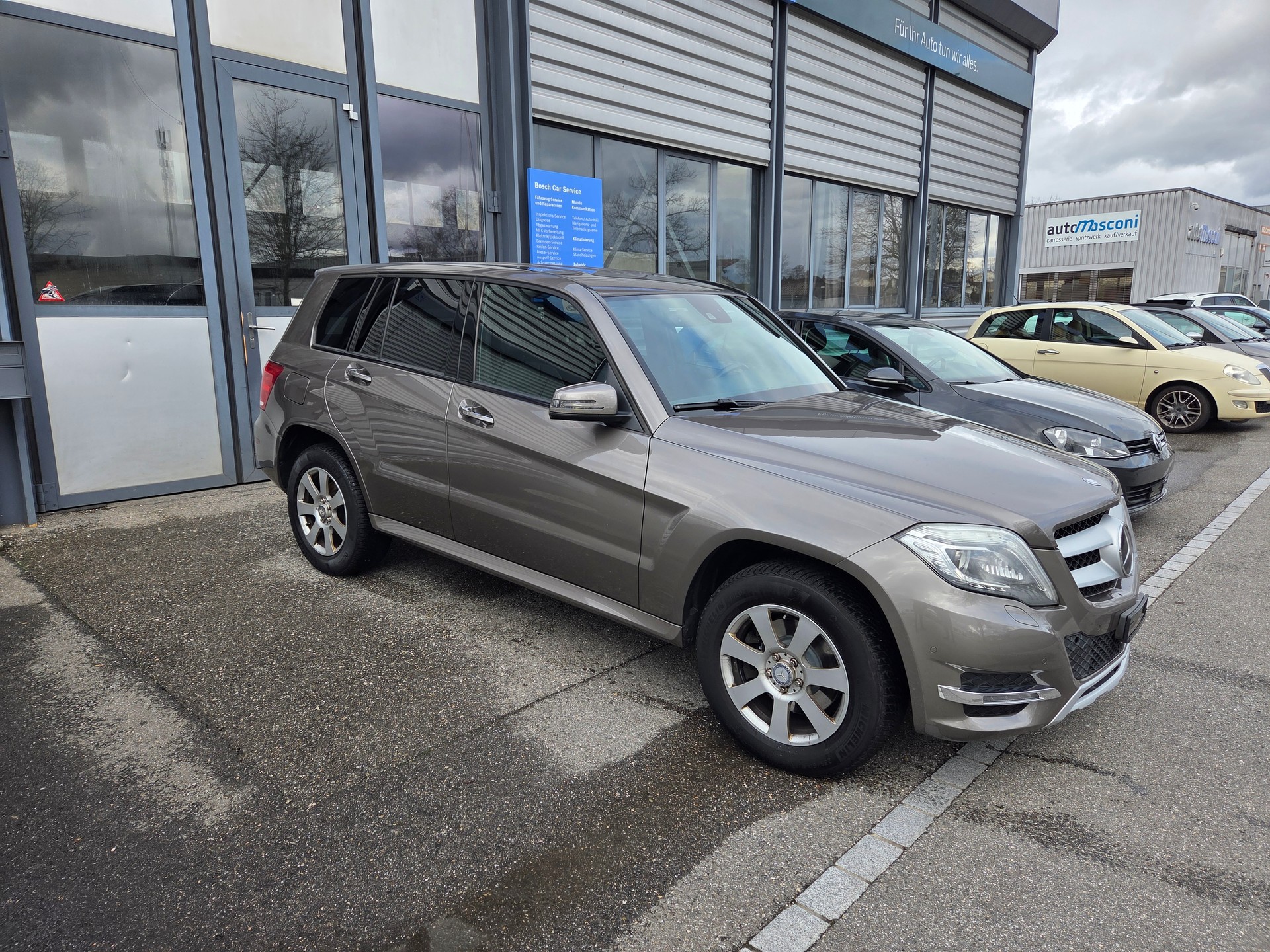 MERCEDES-BENZ GLK 220 BlueTEC Swiss Star Ed. 4Matic 7G-Tronic-image-2