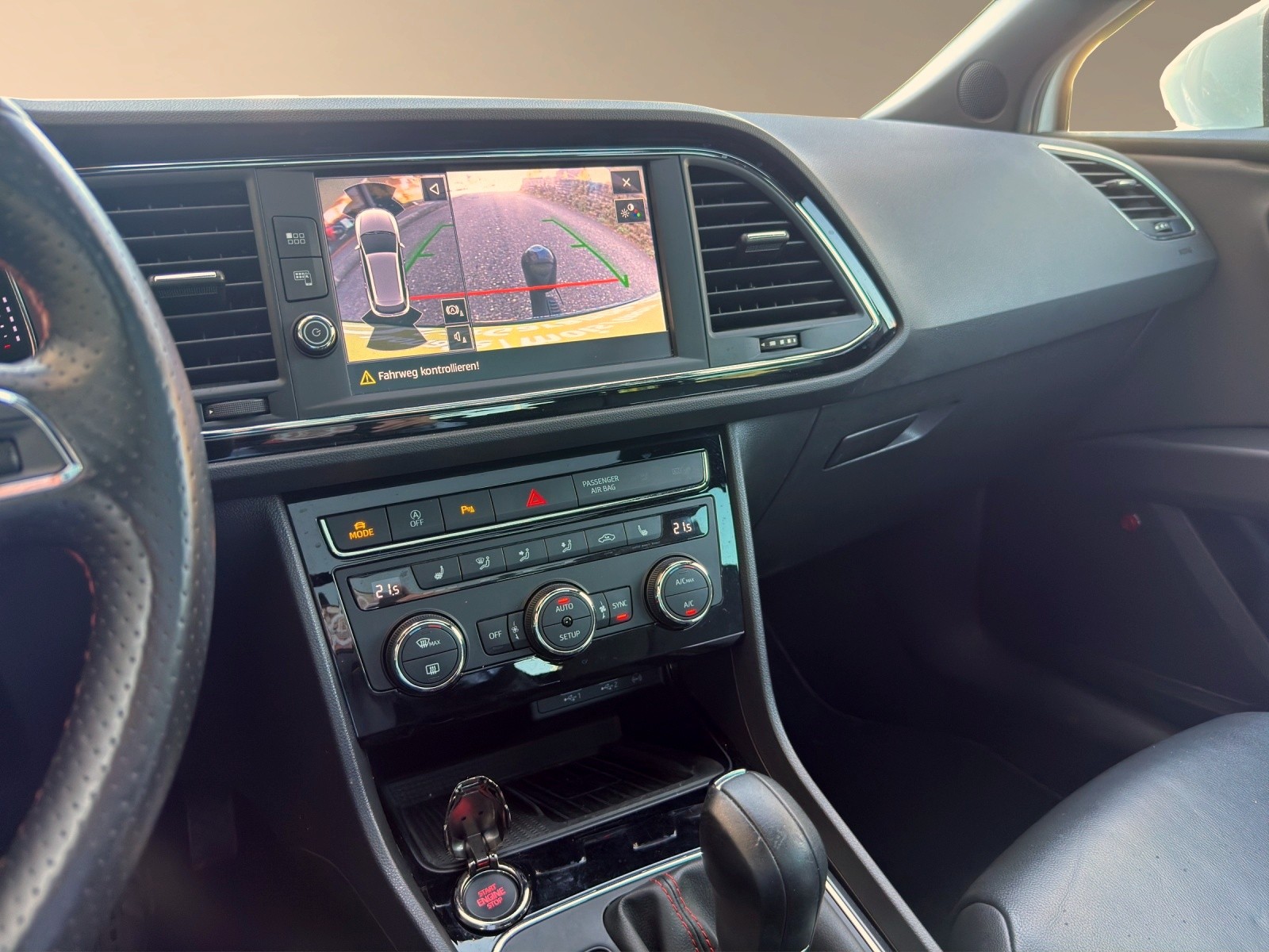SEAT Leon ST 2.0 TSI Swiss FR DSG-image-10