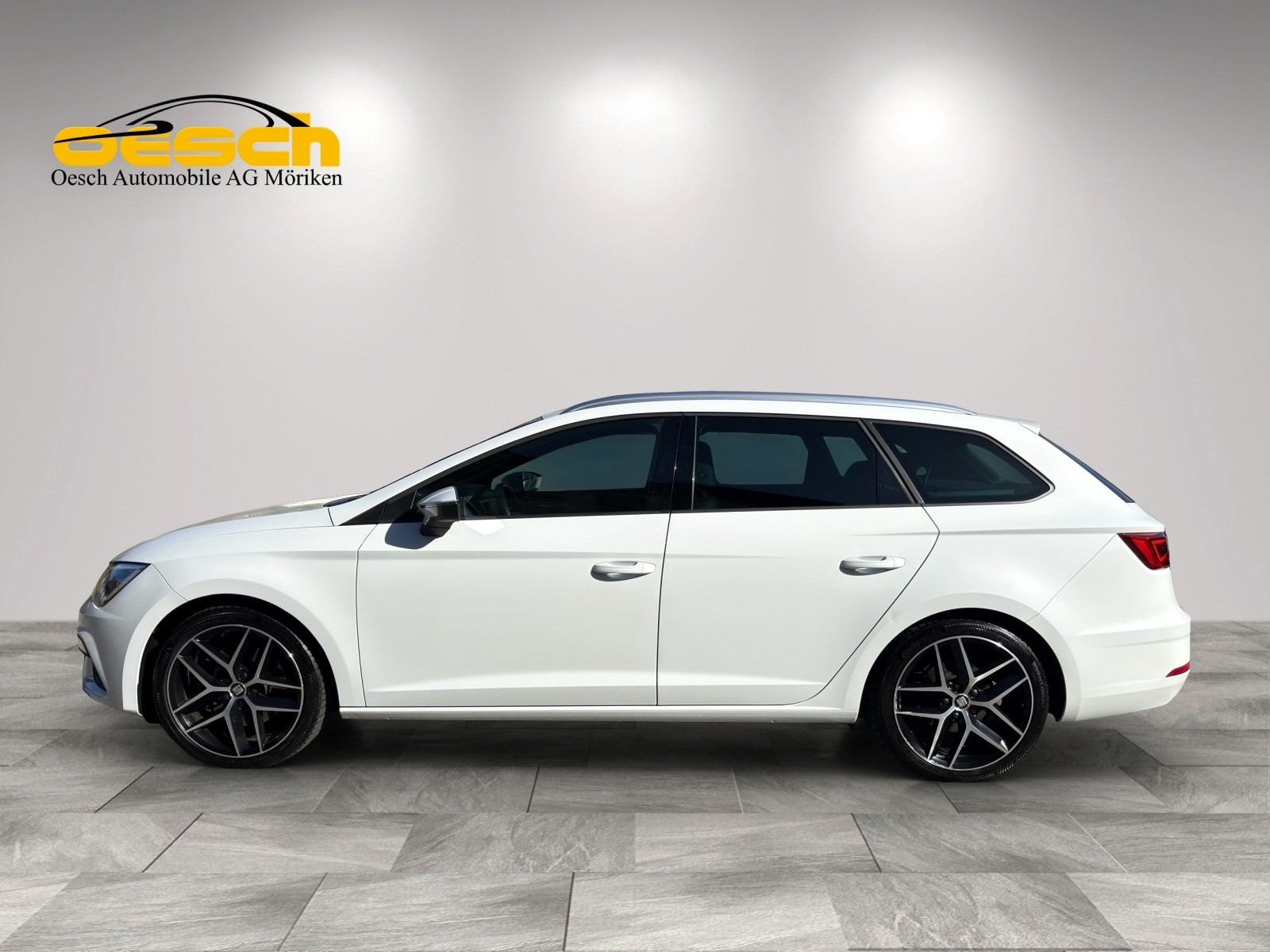 SEAT Leon ST 2.0 TSI Swiss FR DSG-image-1
