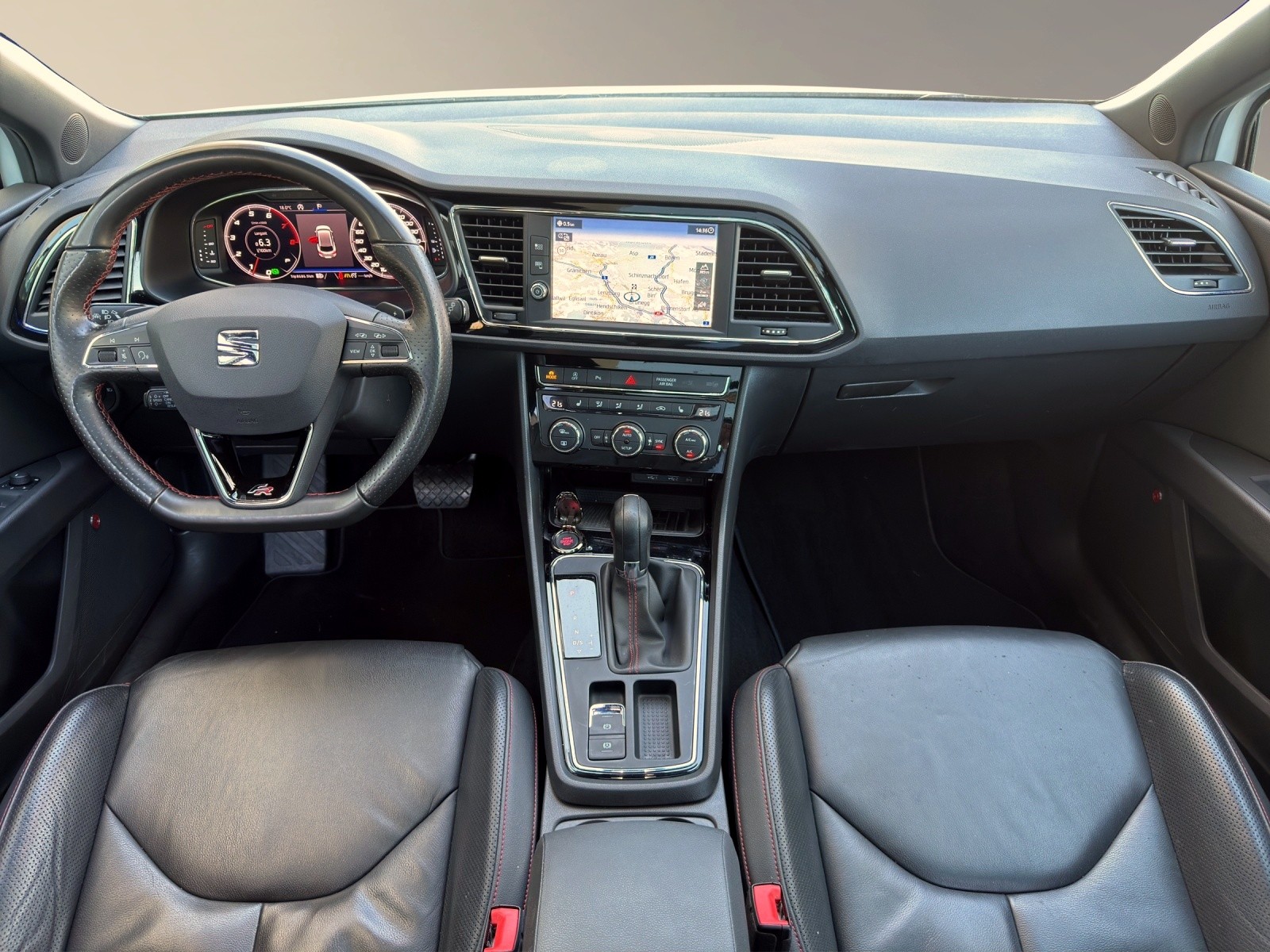 SEAT Leon ST 2.0 TSI Swiss FR DSG-image-11