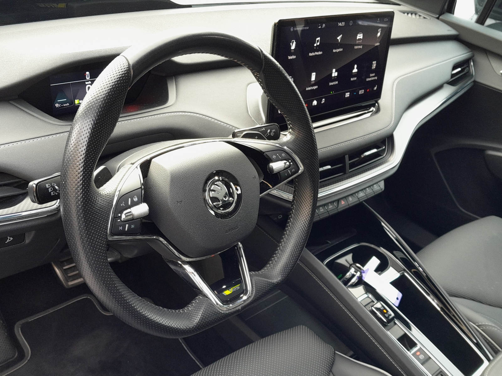 SKODA Enyaq Coupé RS iV 80 4x4-image-8