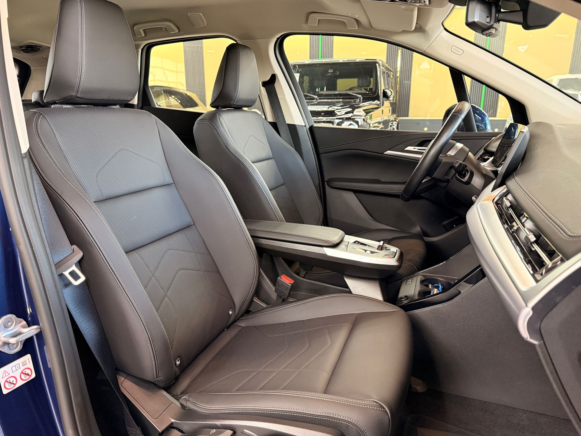 BMW 218d Active Tourer Luxury Line DKG-image-9