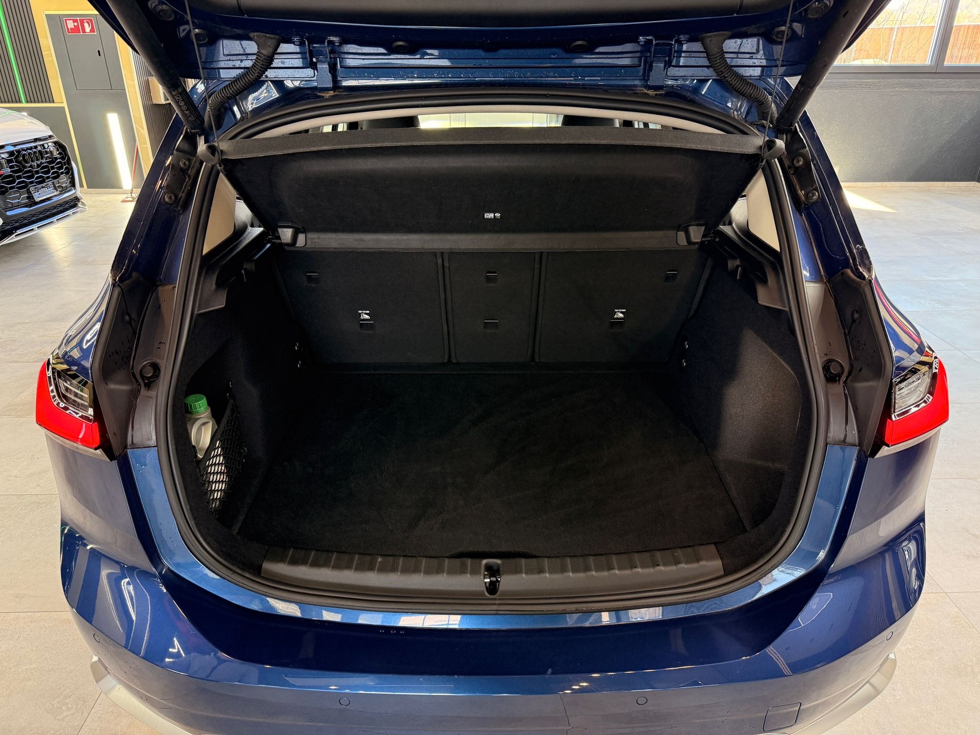 BMW 218d Active Tourer Luxury Line DKG-image-18