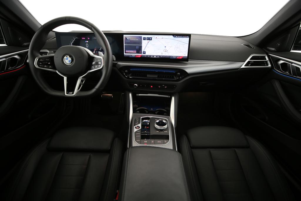 BMW 430i xDrive Cabrio-image-5