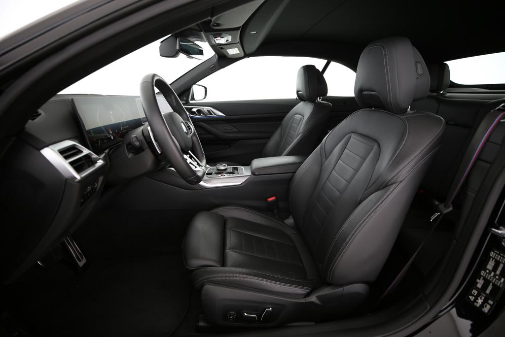 BMW 430i xDrive Cabrio-image-2