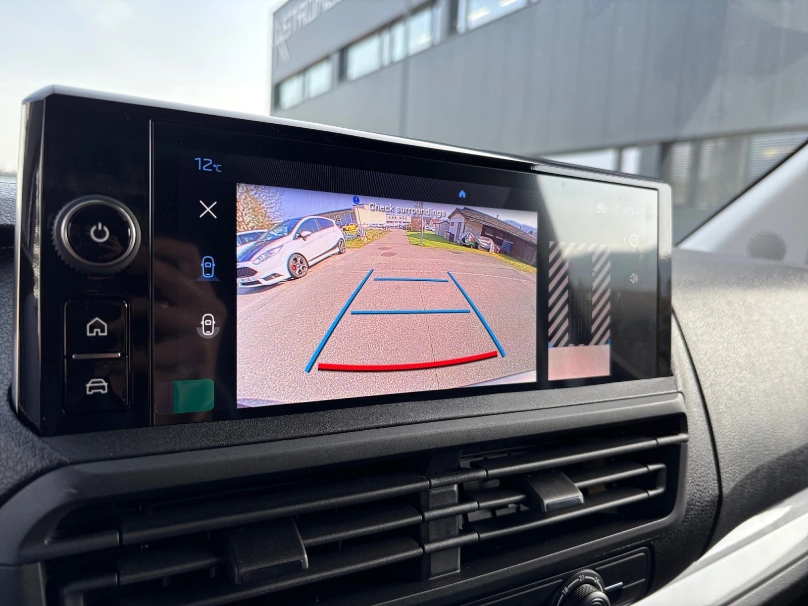 PEUGEOT Expert 2.2 BlueHDi 150 S&S Long EAT8-image-11