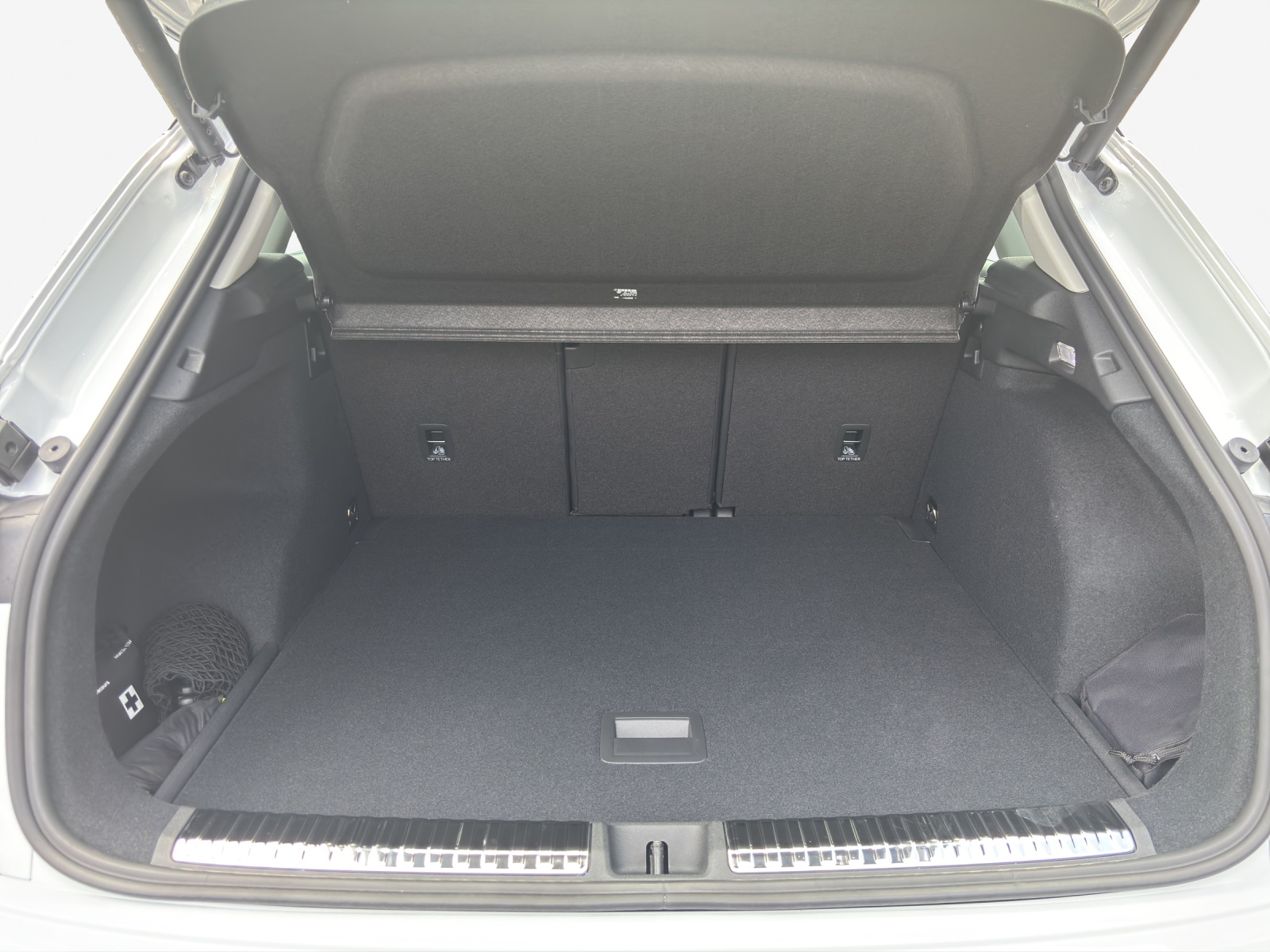 AUDI Q3 SUV 110 kW TFSI S tronic-image-12