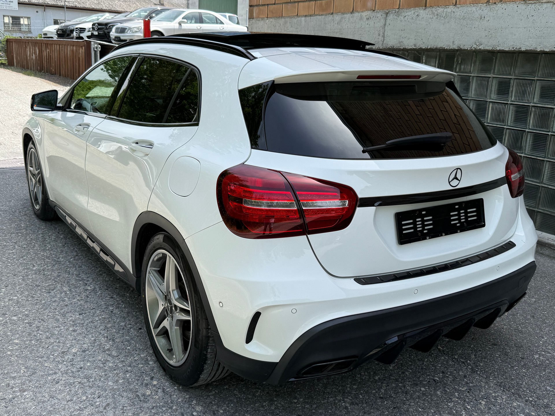 MERCEDES-BENZ GLA 45 AMG-image-5